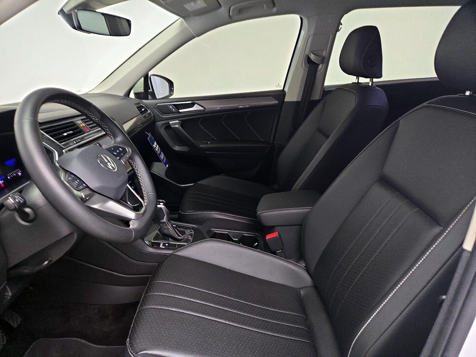 Thumbnail: 2024 Volkswagen Tiguan - 11