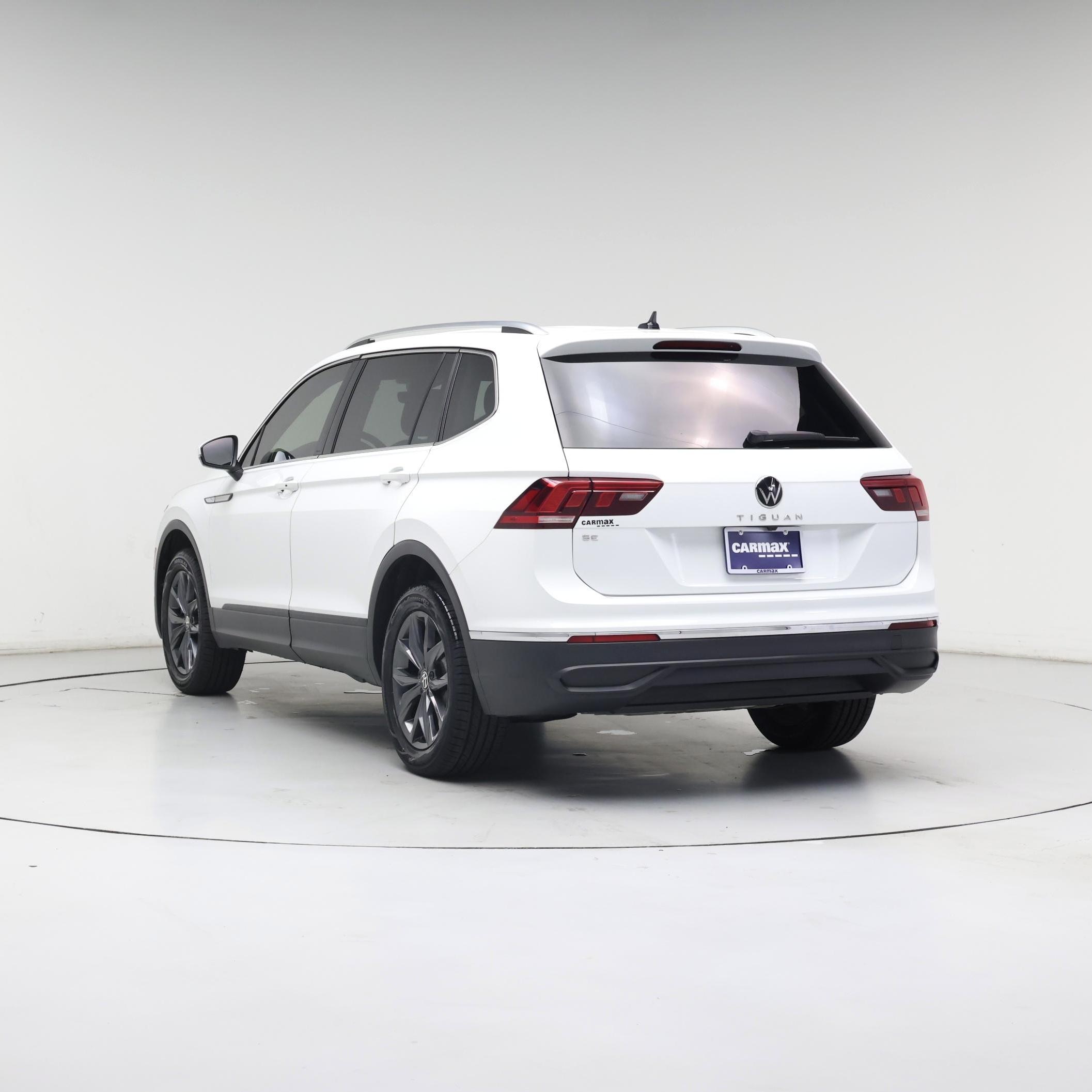 Thumbnail: 2024 Volkswagen Tiguan - 2