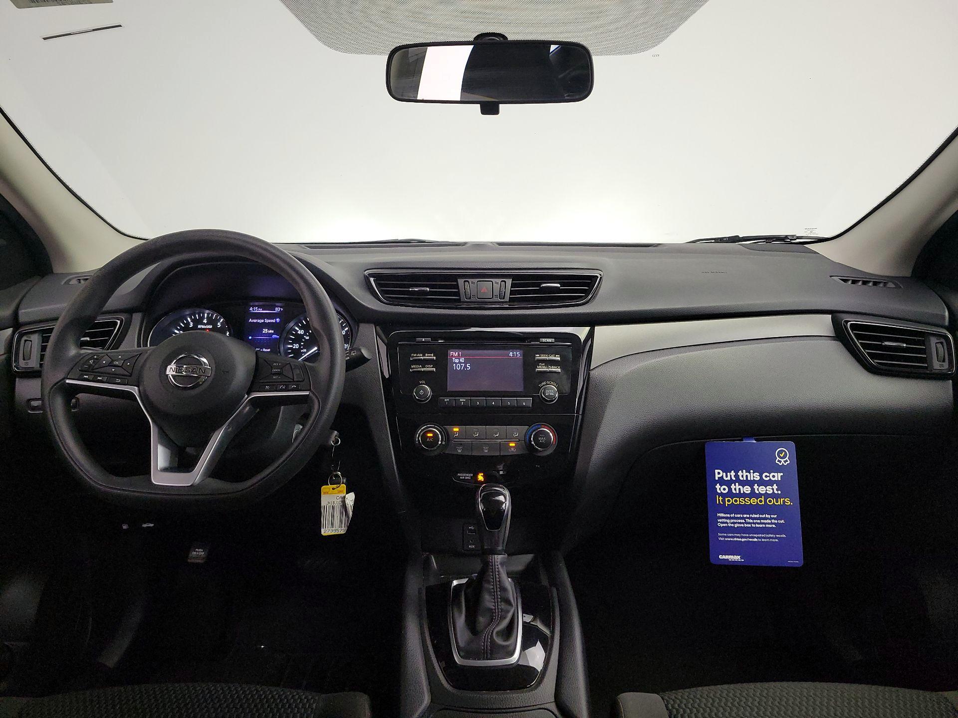 Thumbnail: 2018 Nissan Rogue Sport - 9