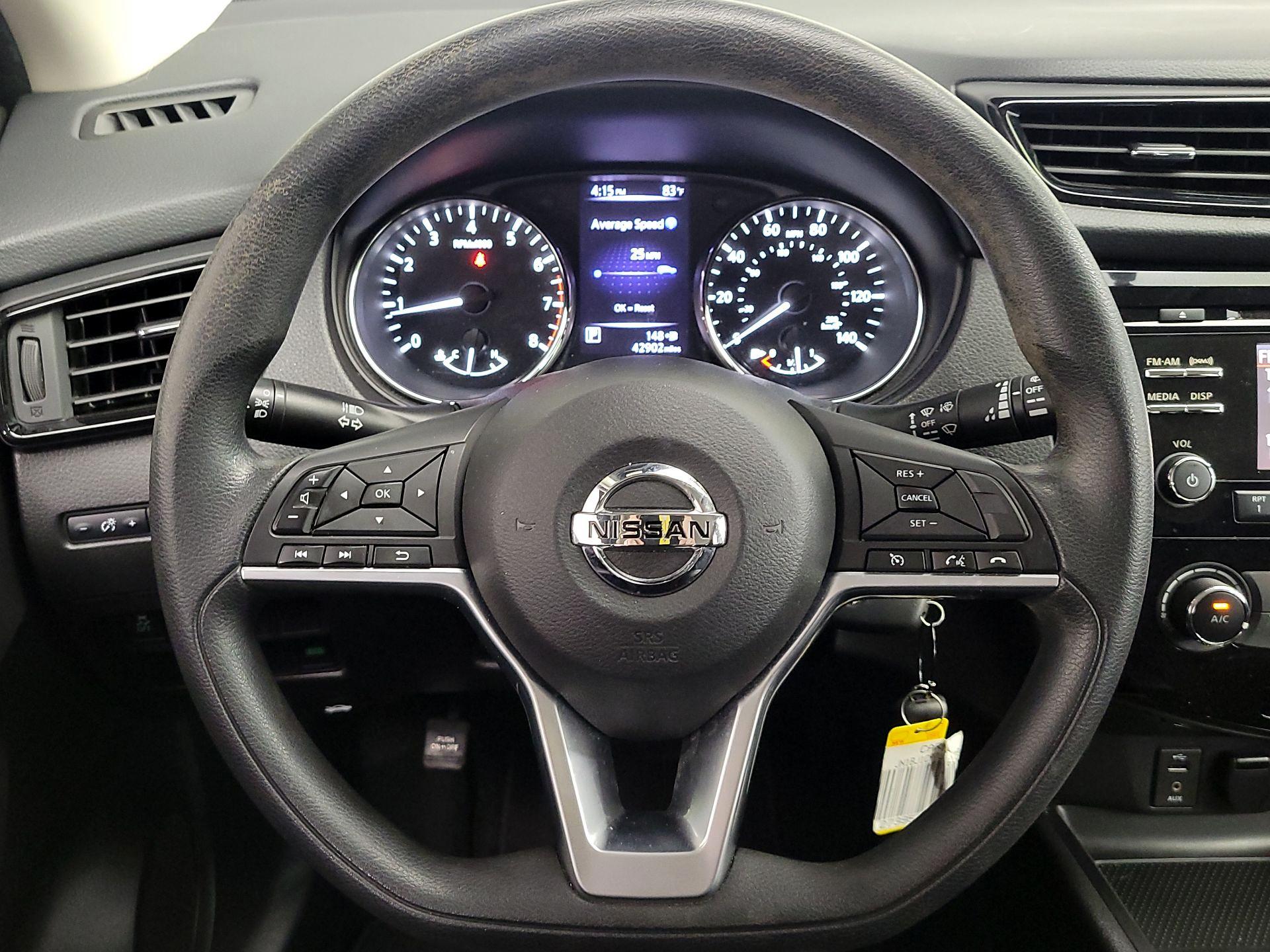 Thumbnail: 2018 Nissan Rogue Sport - 10