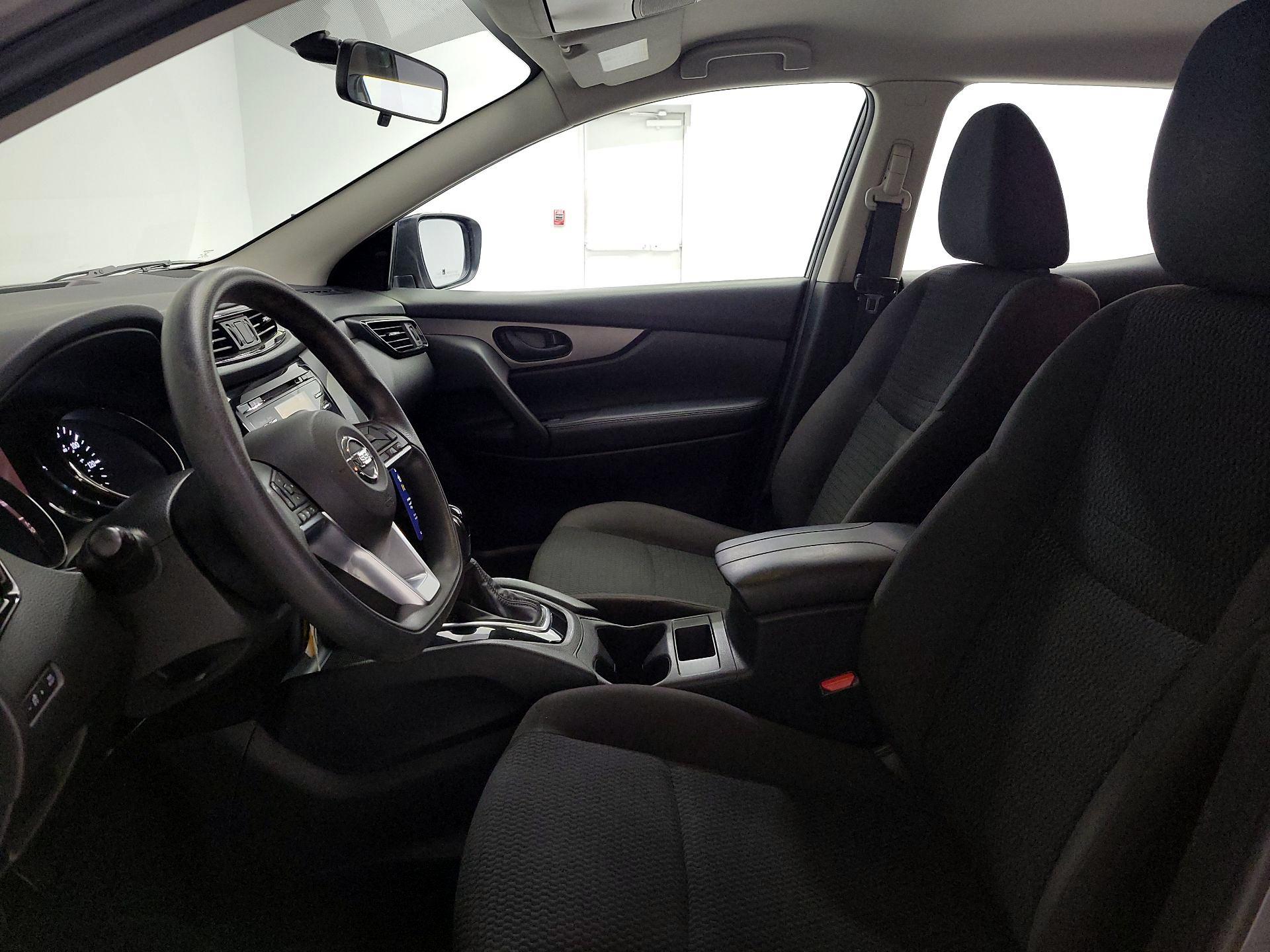 Thumbnail: 2018 Nissan Rogue Sport - 11