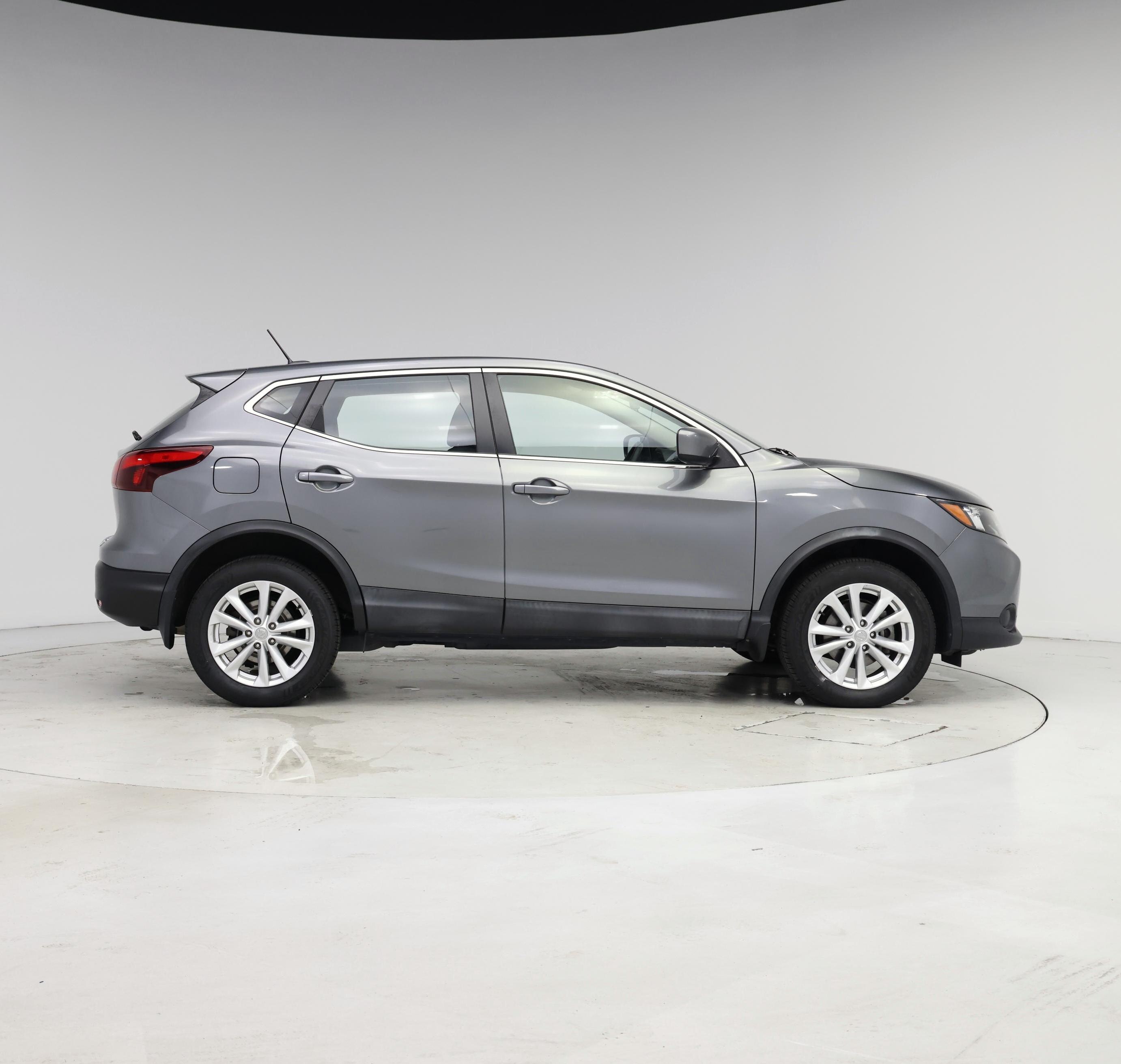 Thumbnail: 2018 Nissan Rogue Sport - 7