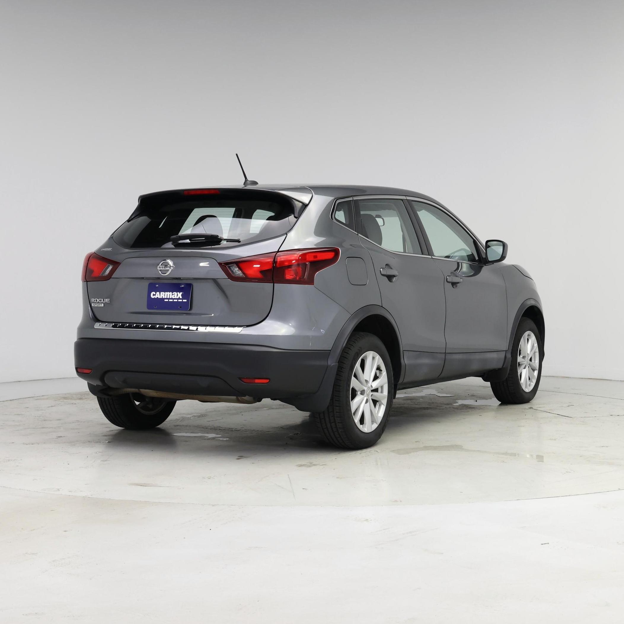 Thumbnail: 2018 Nissan Rogue Sport - 8