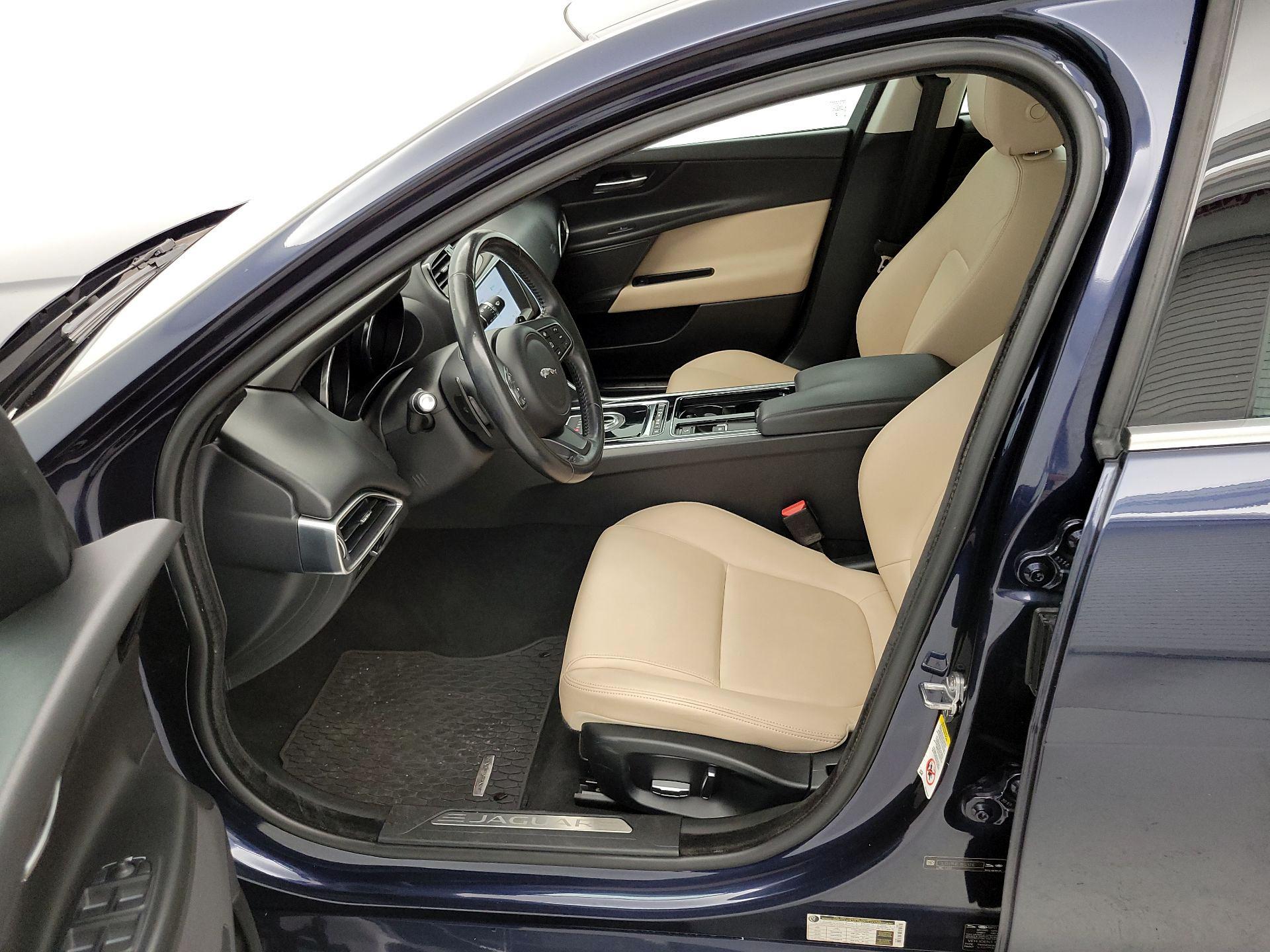 Thumbnail: 2019 Jaguar XE - 11