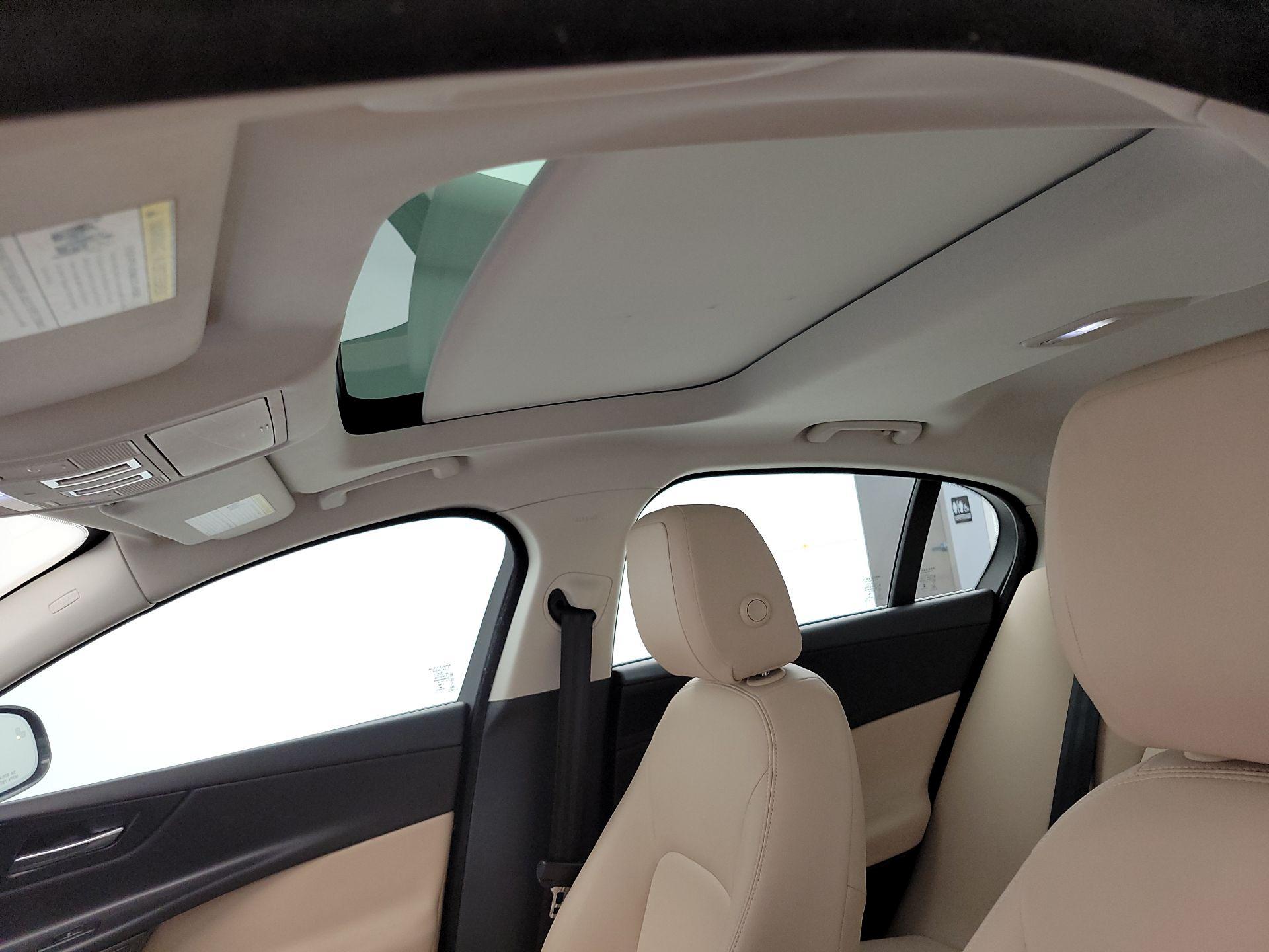 Thumbnail: 2019 Jaguar XE - 20