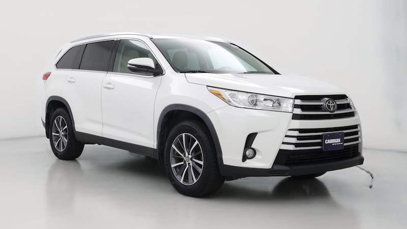 2019 Toyota Highlander XLE Hero Image