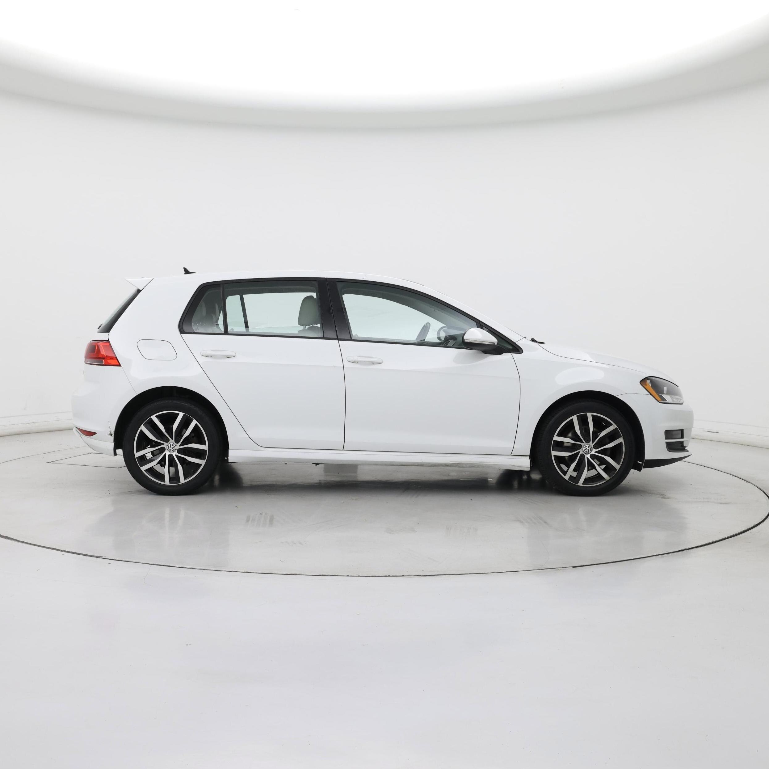 Thumbnail: 2015 Volkswagen Golf - 7