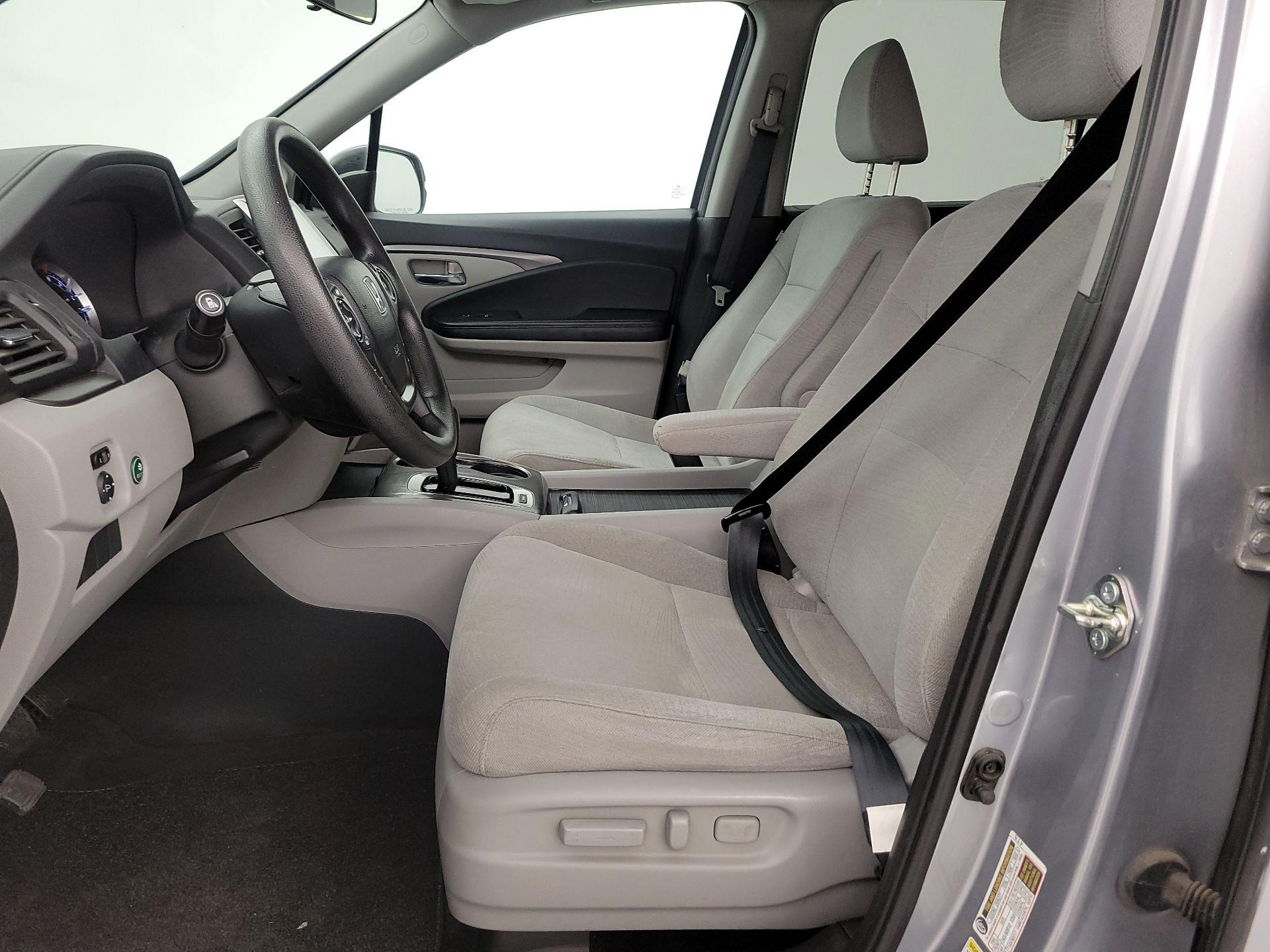 Thumbnail: 2016 Honda Pilot - 11