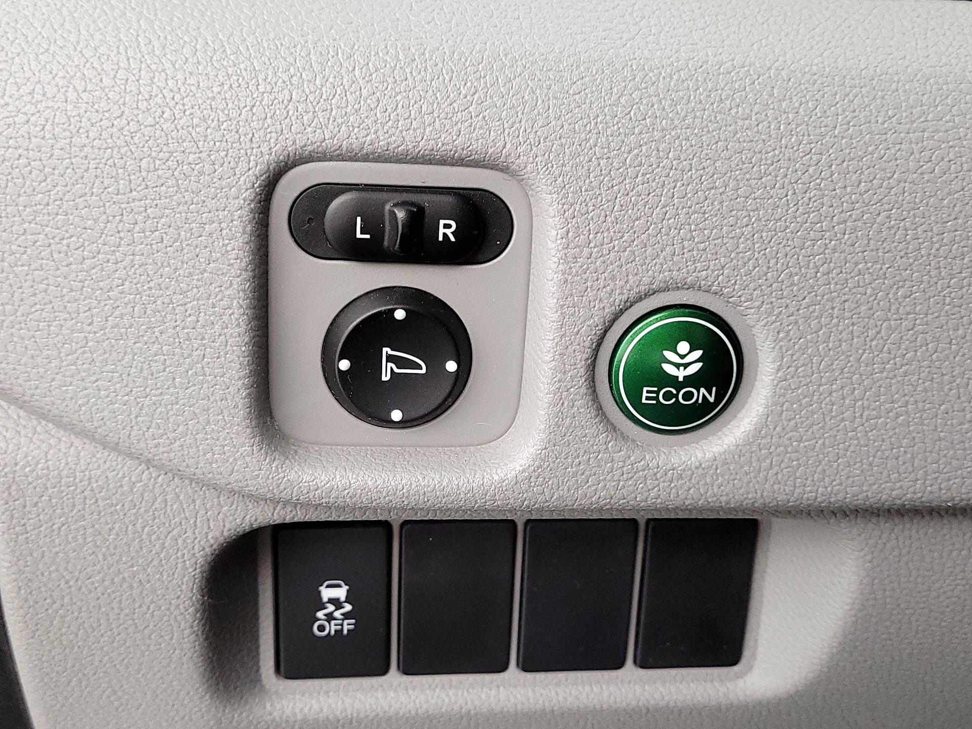 Thumbnail: 2016 Honda Pilot - 13