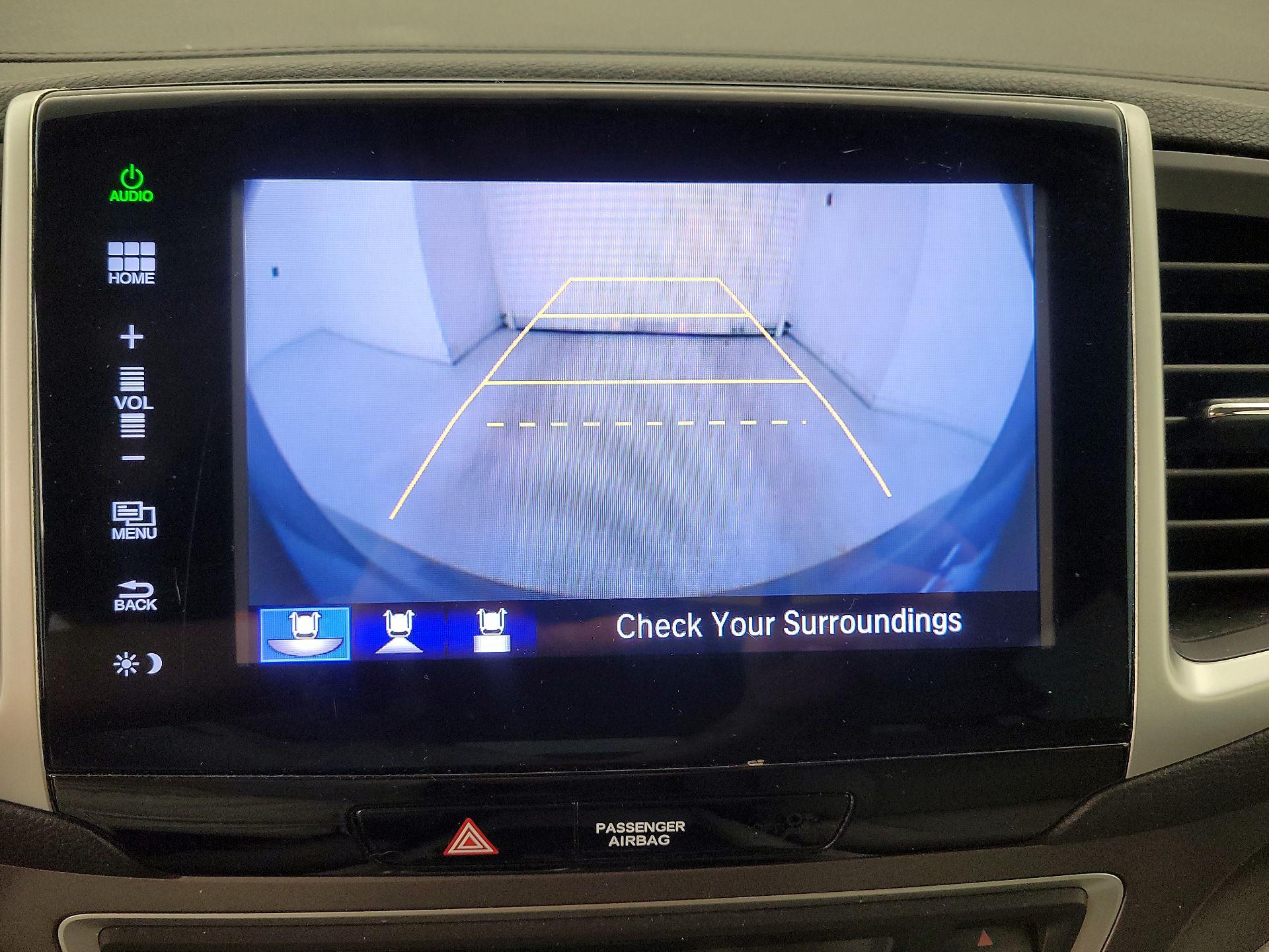 Thumbnail: 2016 Honda Pilot - 14