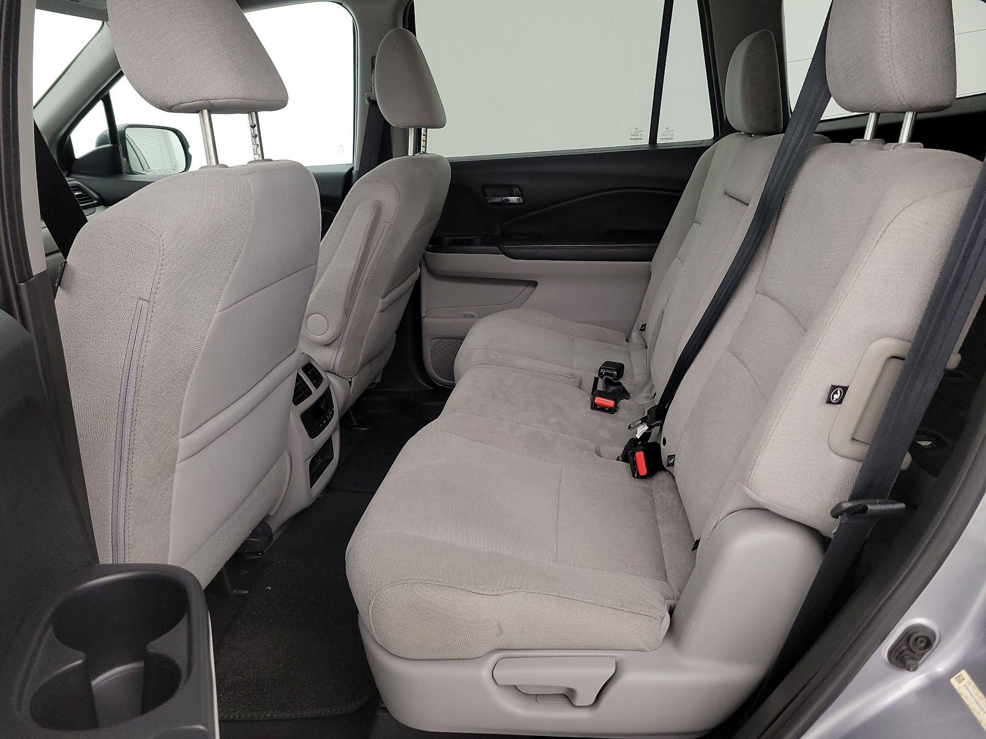 Thumbnail: 2016 Honda Pilot - 19