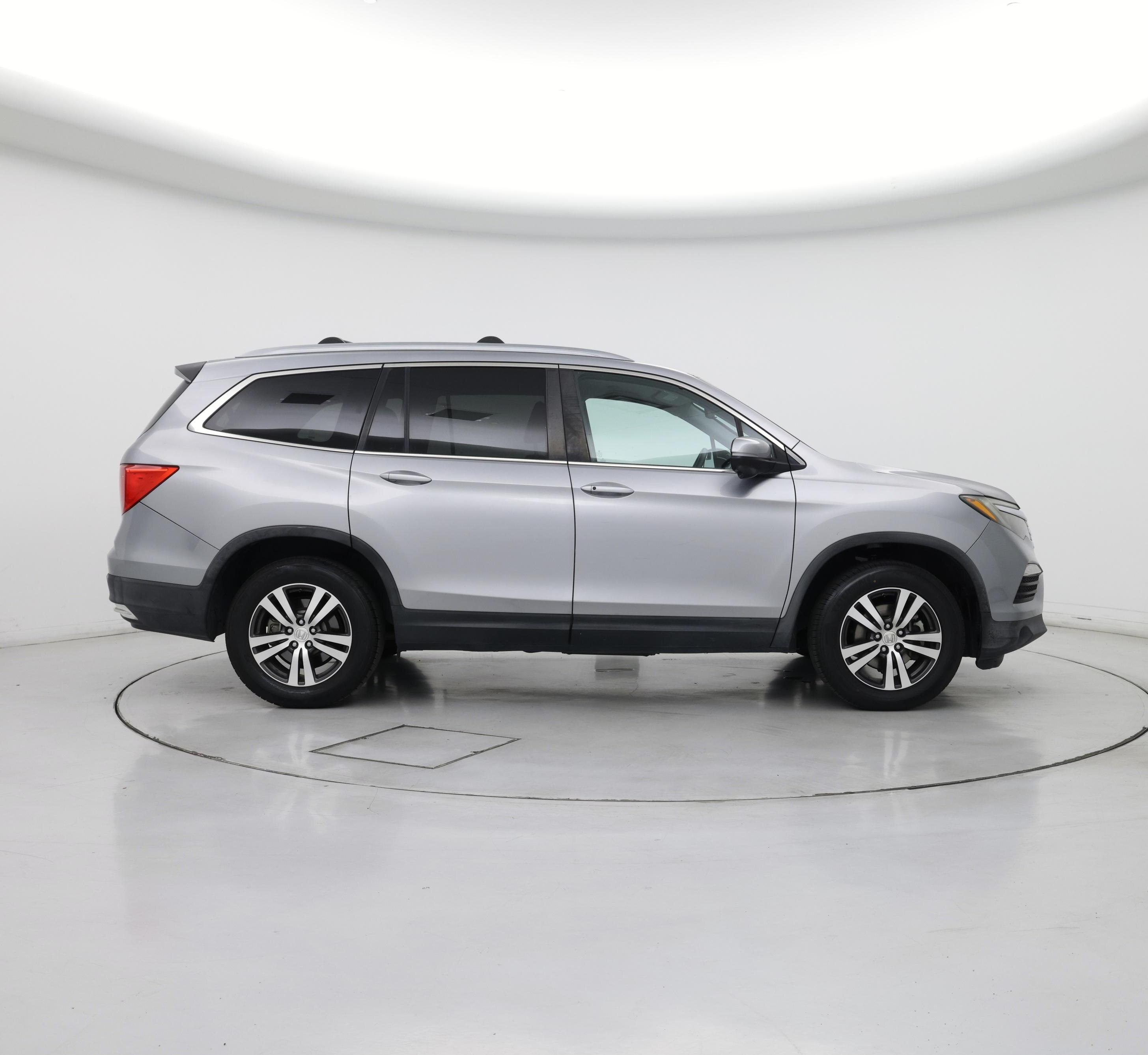 Thumbnail: 2016 Honda Pilot - 7