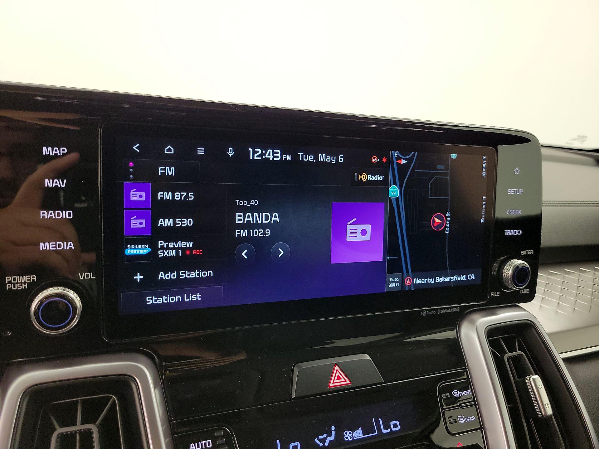 Thumbnail: 2023 Kia Sorento - 16