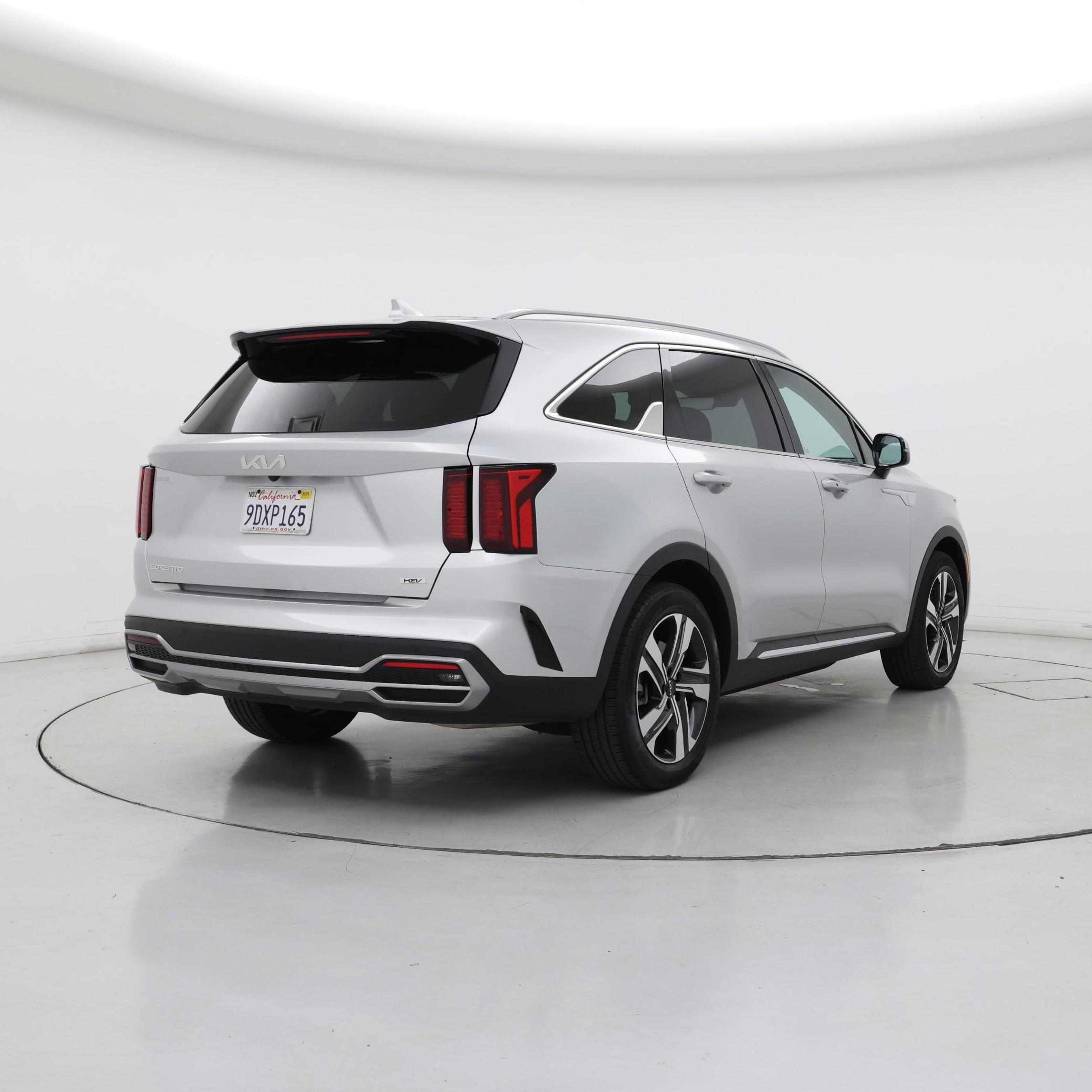 Thumbnail: 2023 Kia Sorento - 8