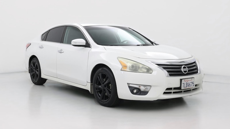 2015 Nissan Altima SL Hero Image