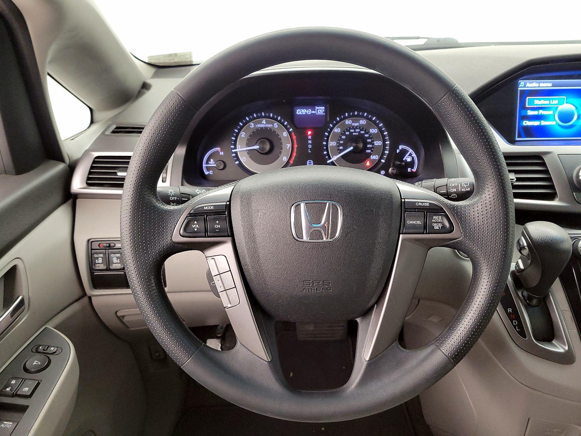 Thumbnail: 2015 Honda Odyssey - 10