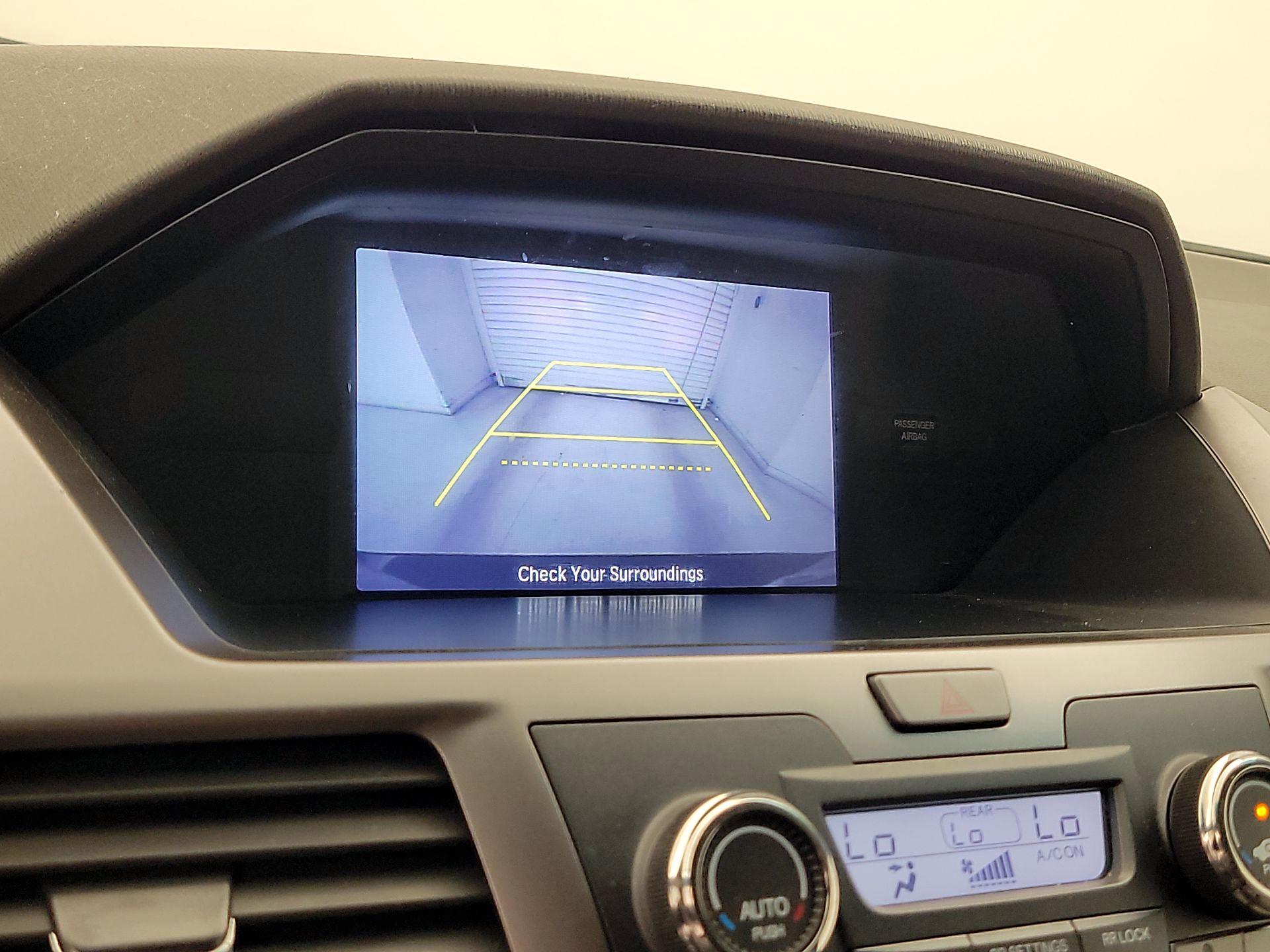 Thumbnail: 2015 Honda Odyssey - 14