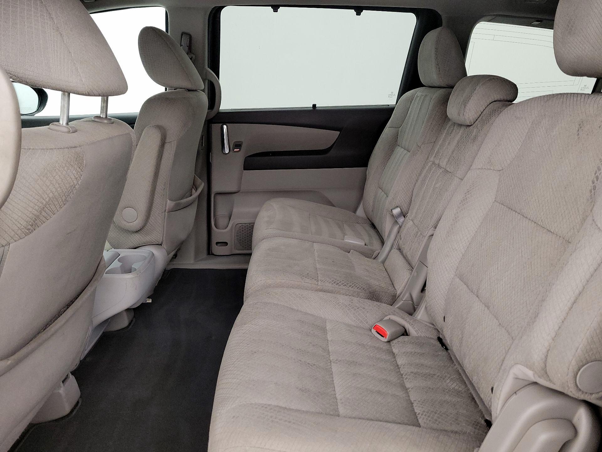 Thumbnail: 2015 Honda Odyssey - 19