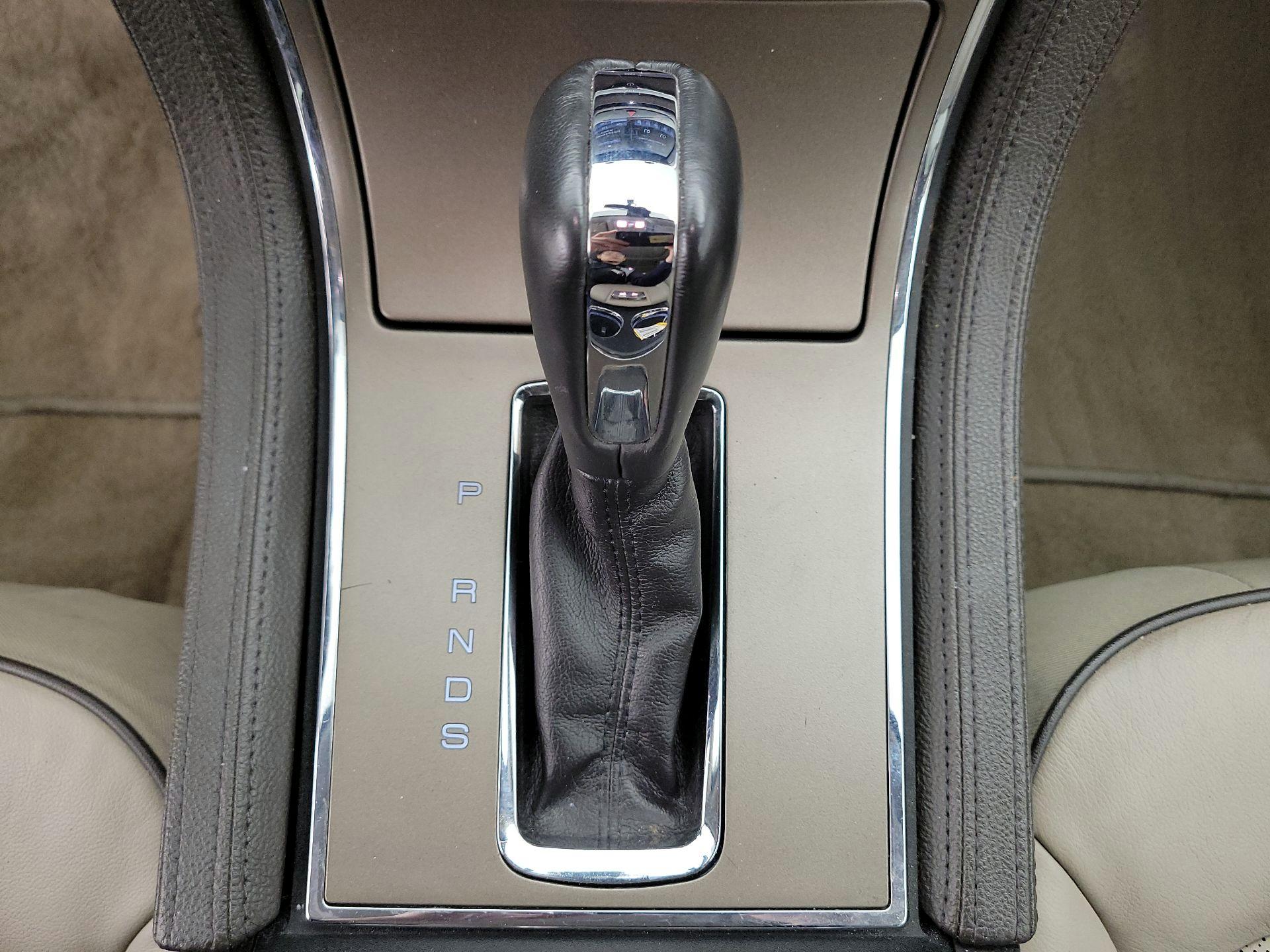 Thumbnail: 2015 Lincoln MKX - 18