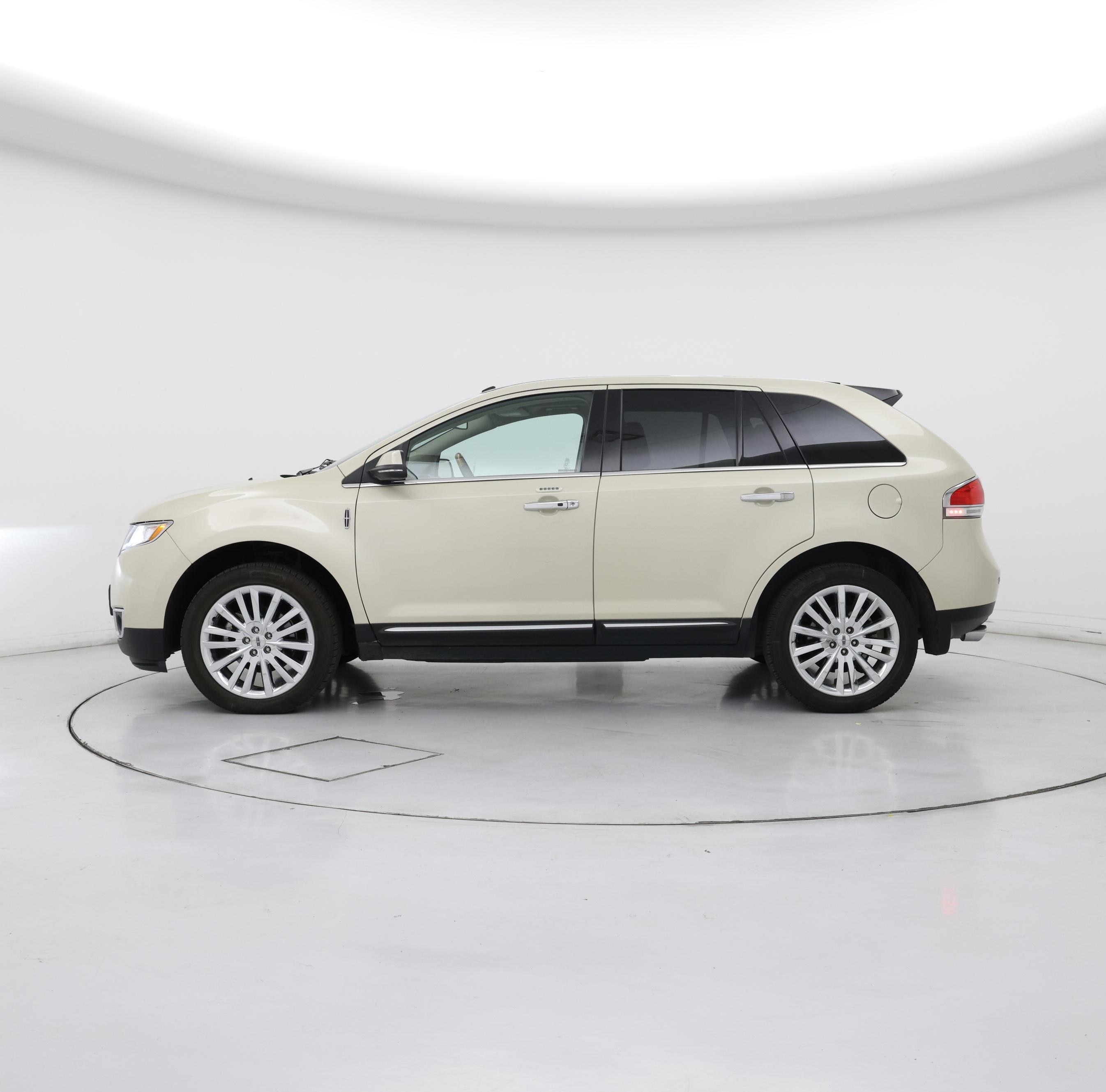 Thumbnail: 2015 Lincoln MKX - 3