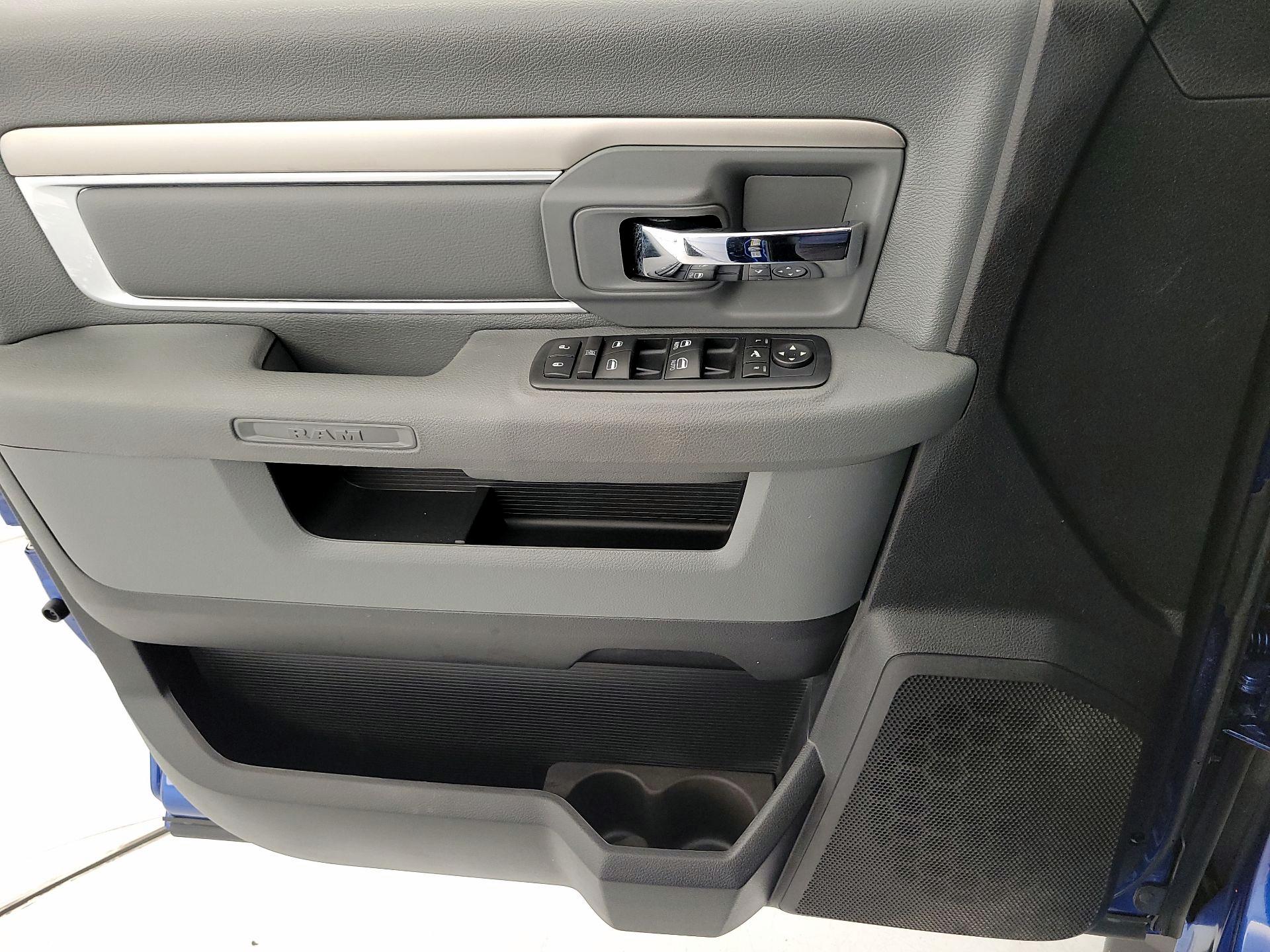 Thumbnail: 2016 RAM 3500 - 12
