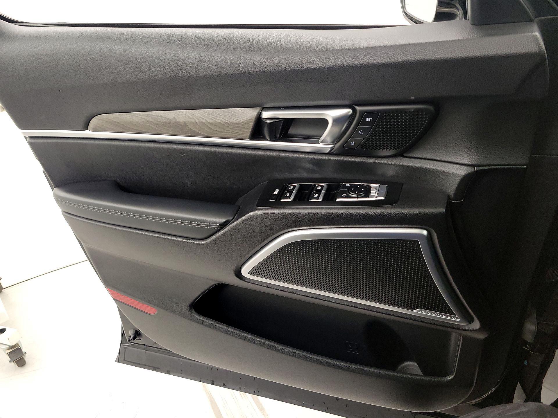 Thumbnail: 2020 Kia Telluride - 12