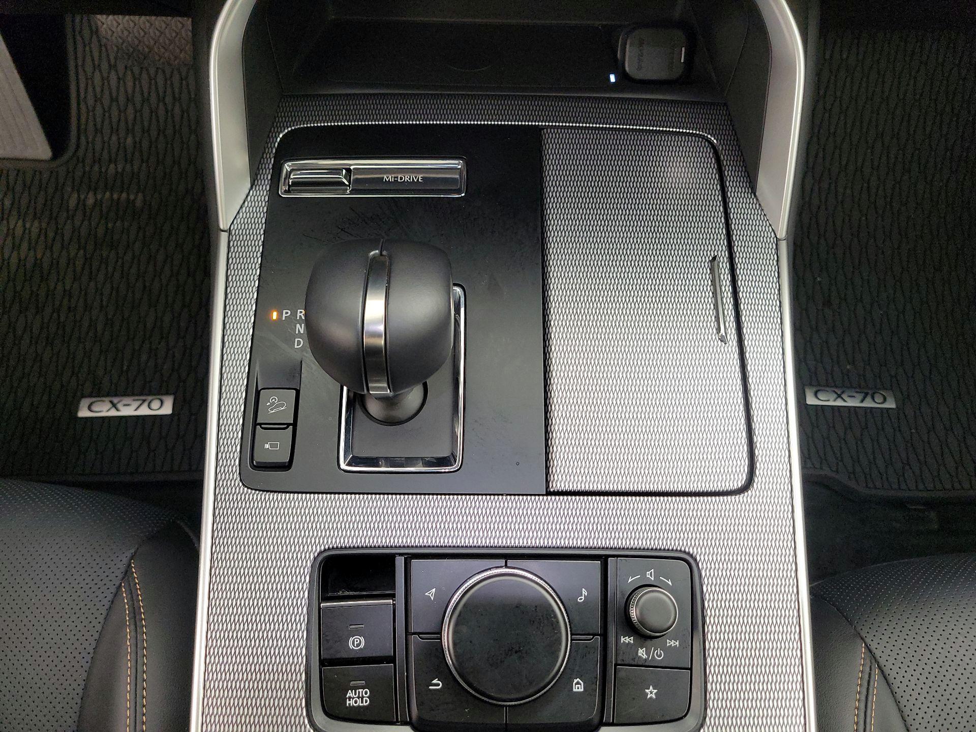 Thumbnail: 2025 Mazda CX-70 - 17