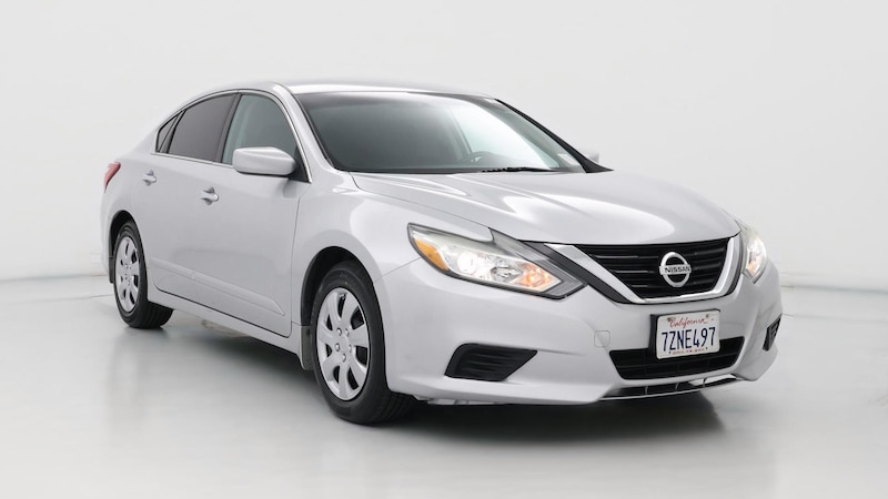 2017 Nissan Altima S Hero Image
