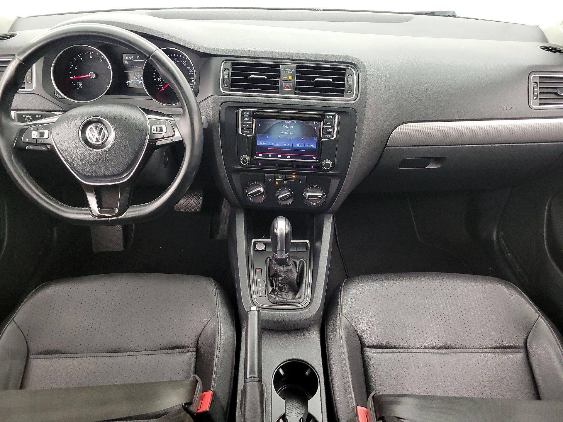 Thumbnail: 2016 Volkswagen Jetta - 9