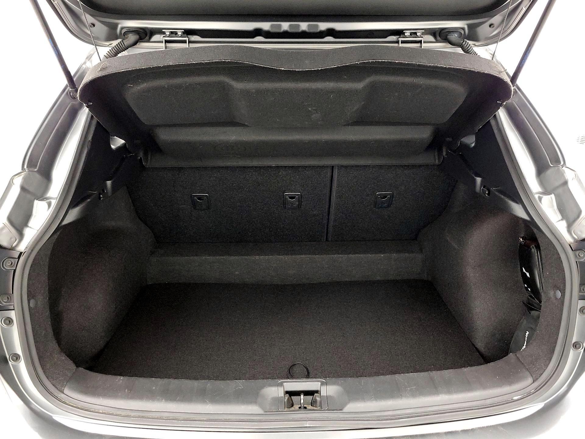 Thumbnail: 2018 Nissan Rogue Sport - 20