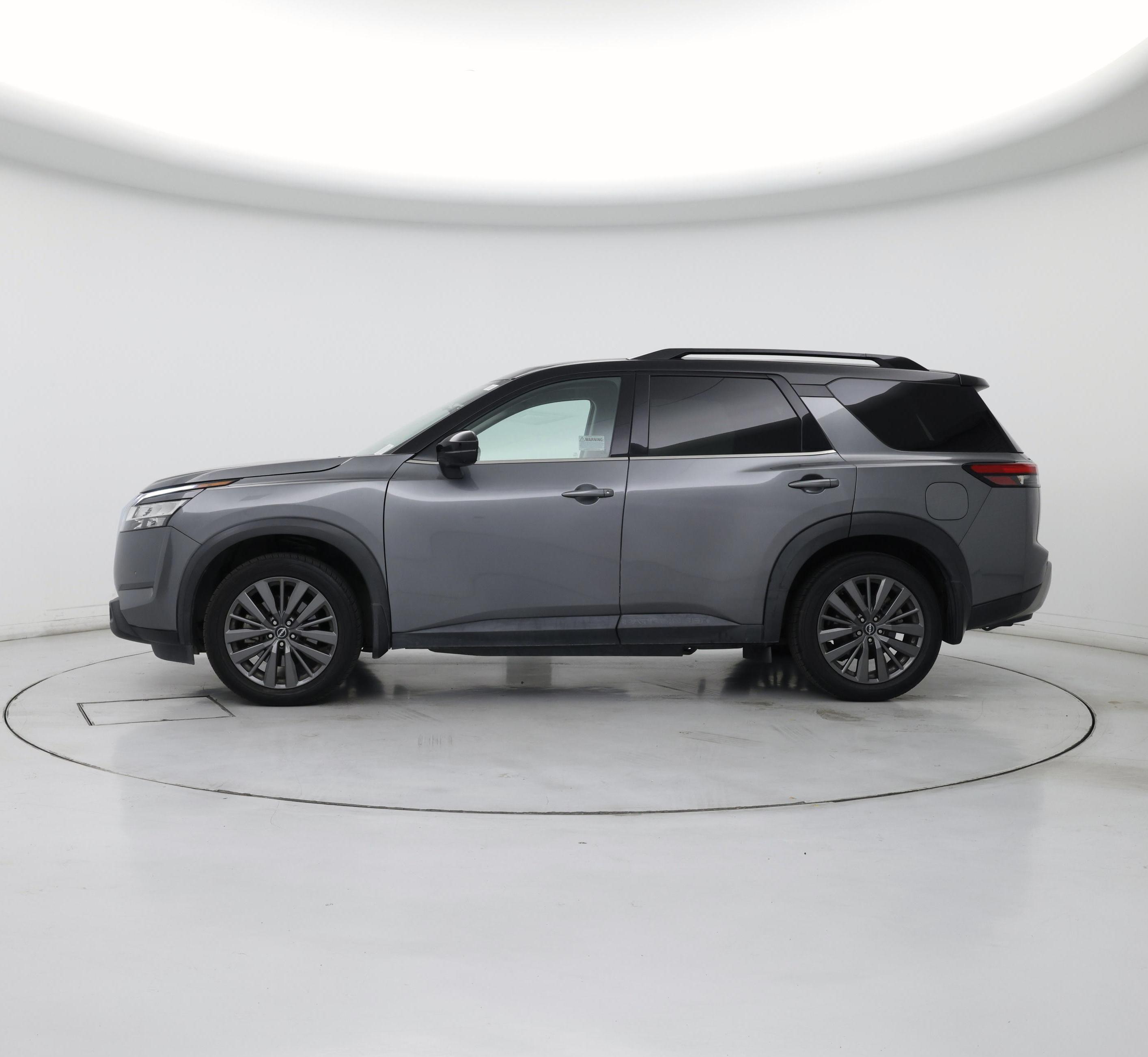 Thumbnail: 2022 Nissan Pathfinder - 3