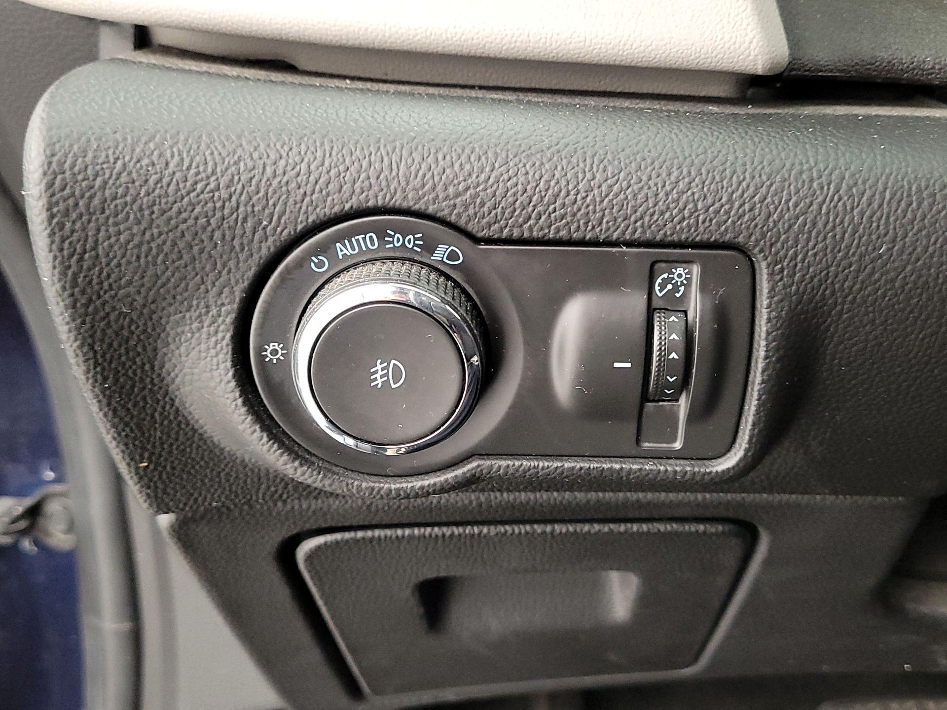 Thumbnail: 2016 Buick Verano - 13