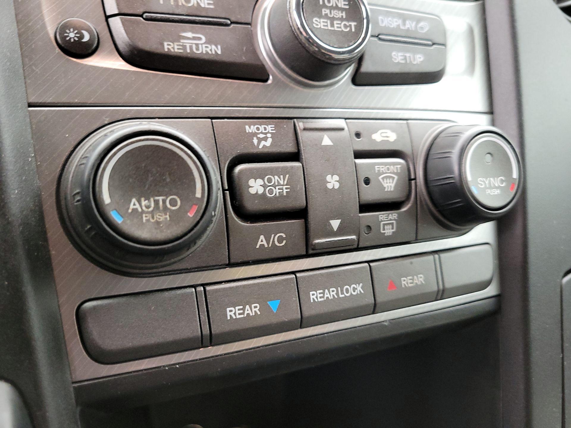 Thumbnail: 2014 Honda Pilot - 16