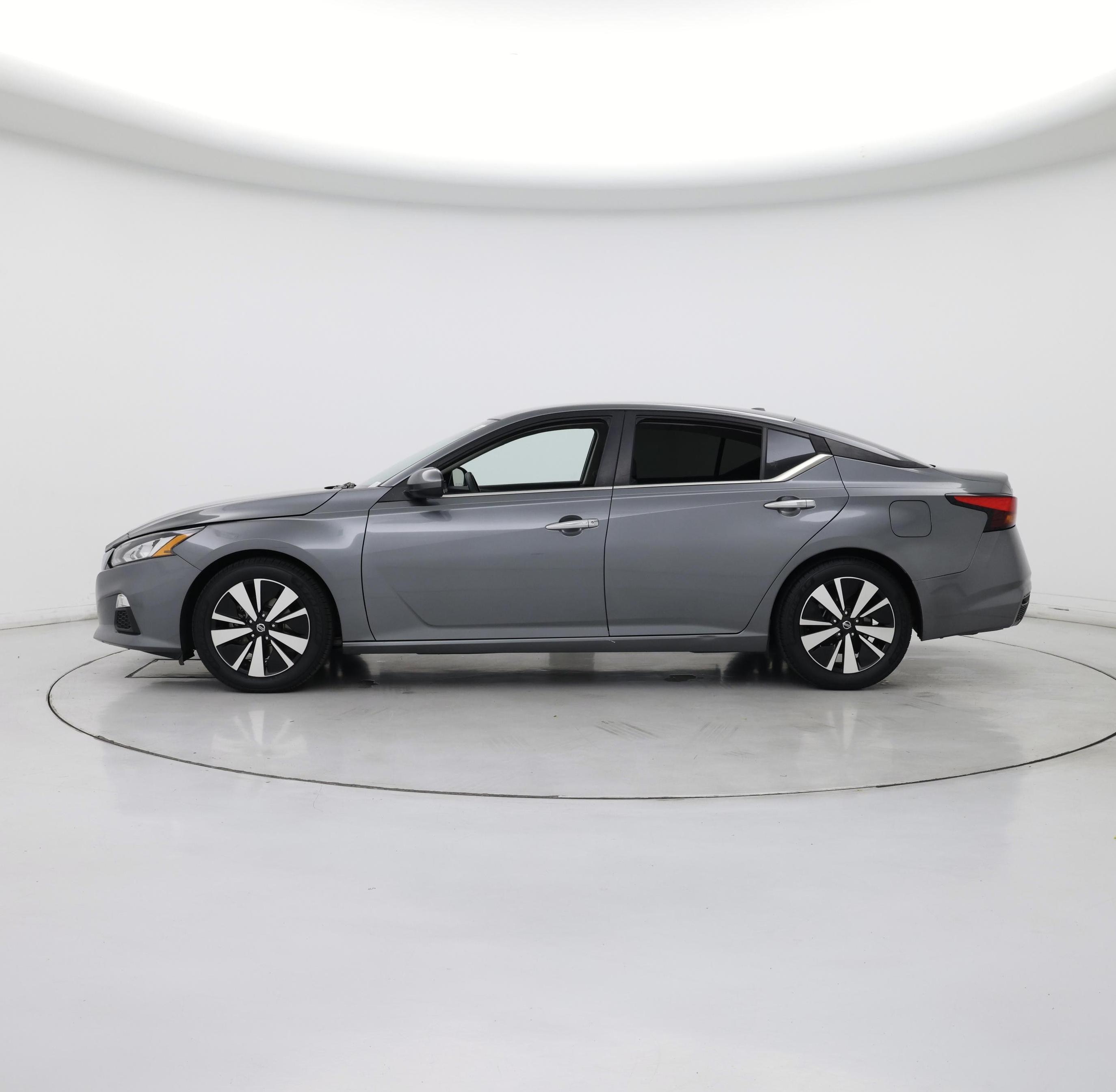 Thumbnail: 2022 Nissan Altima - 3