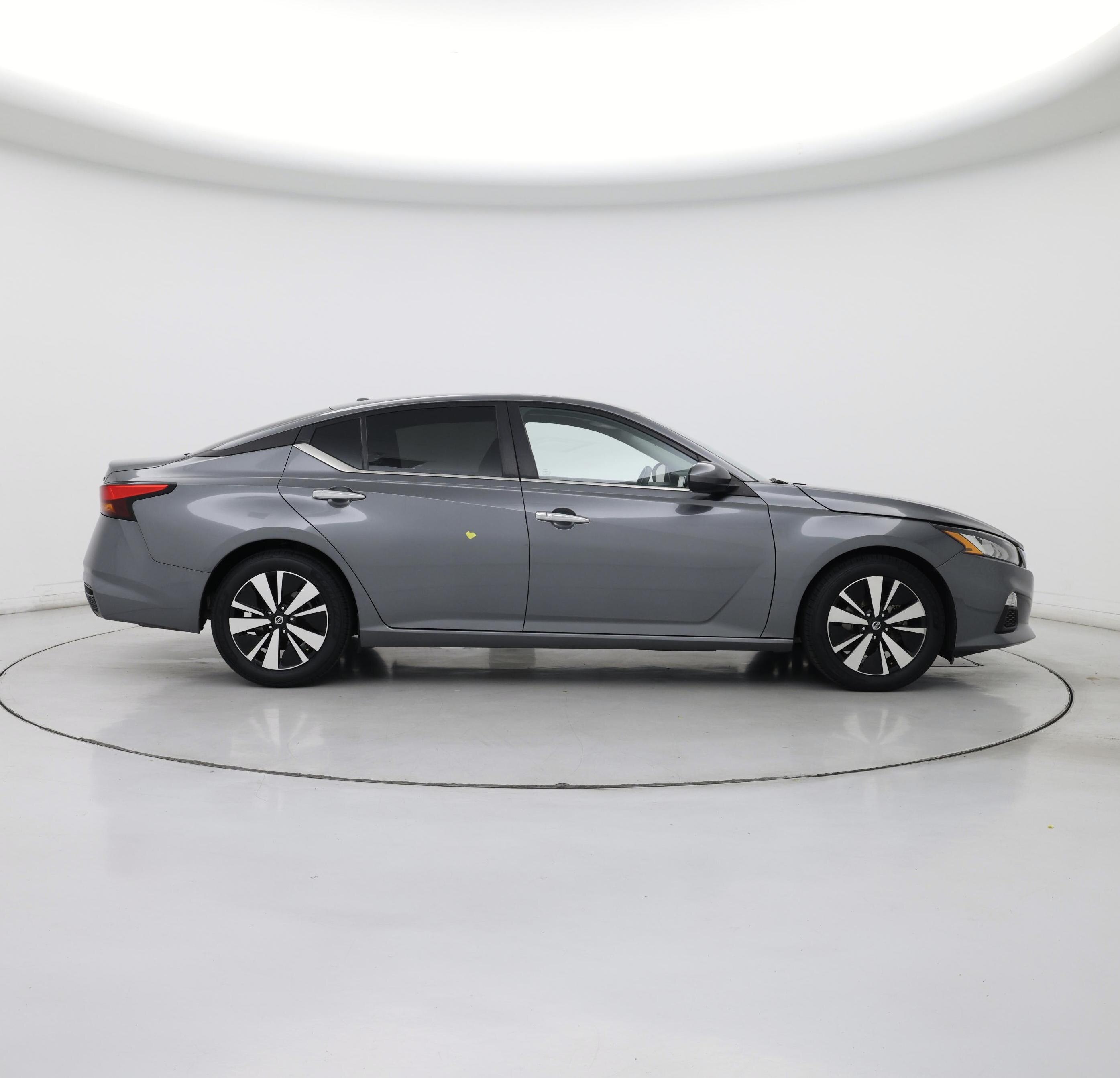 Thumbnail: 2022 Nissan Altima - 7