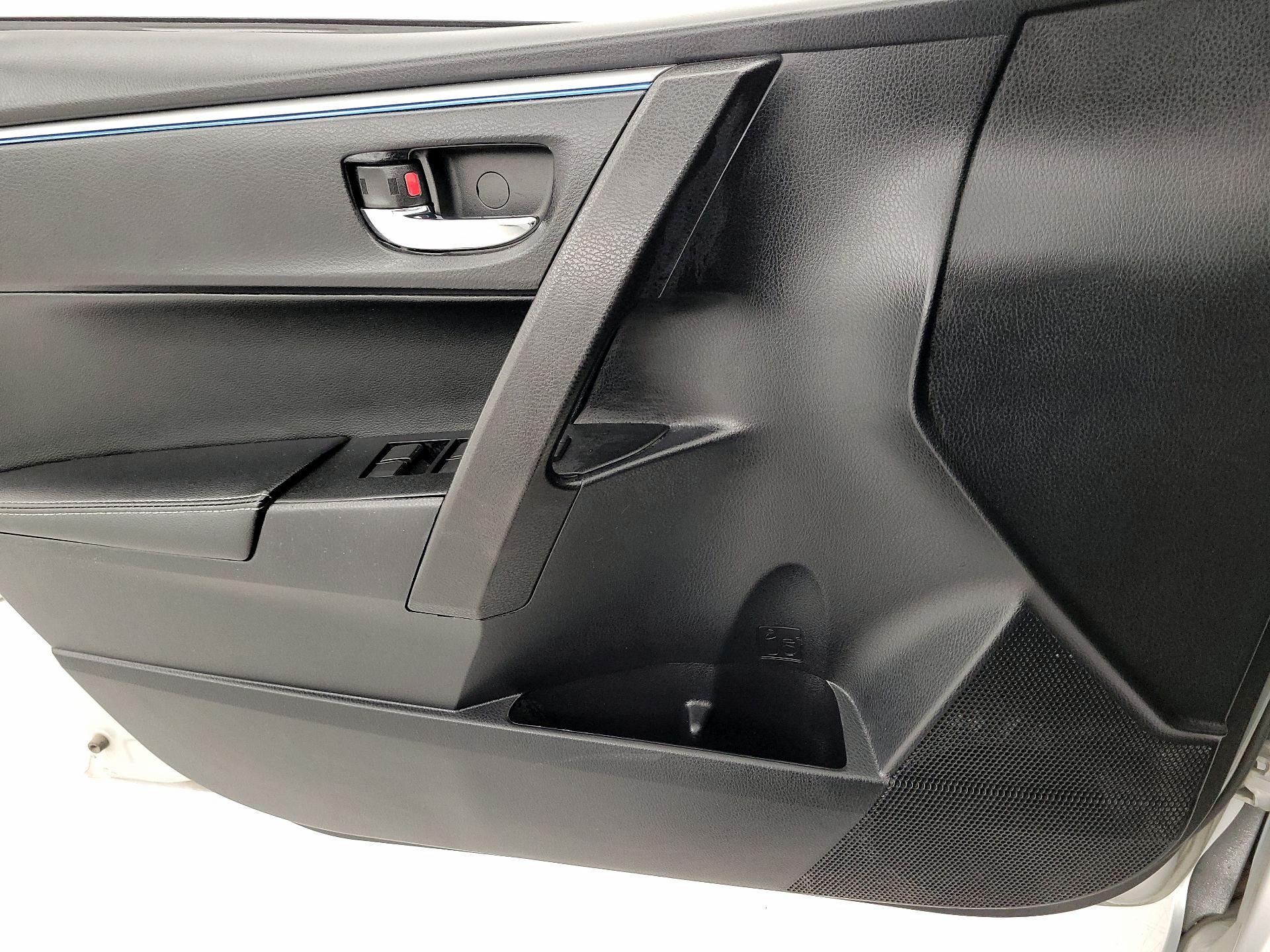Thumbnail: 2014 Toyota Corolla - 12