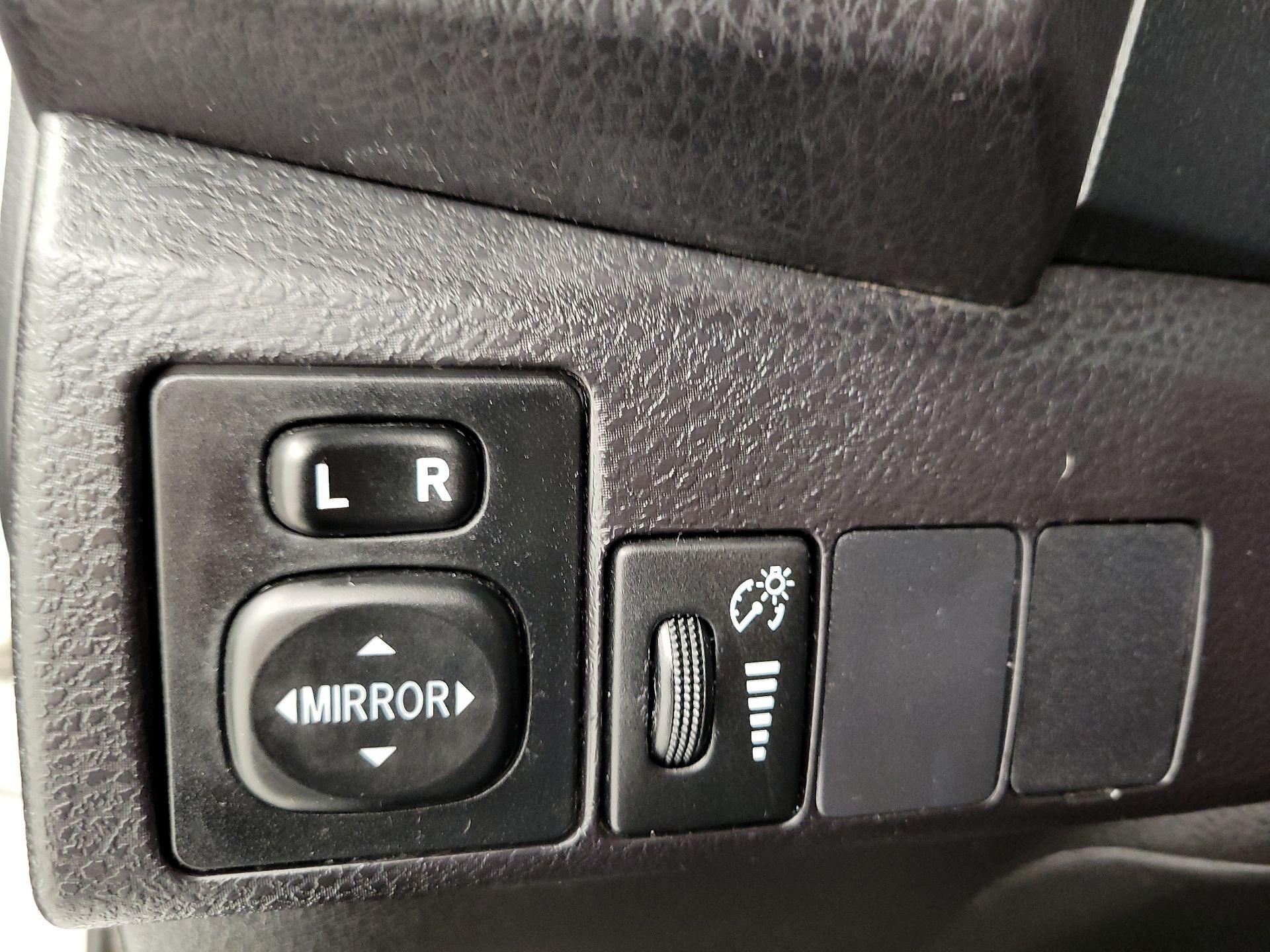 Thumbnail: 2014 Toyota Corolla - 13