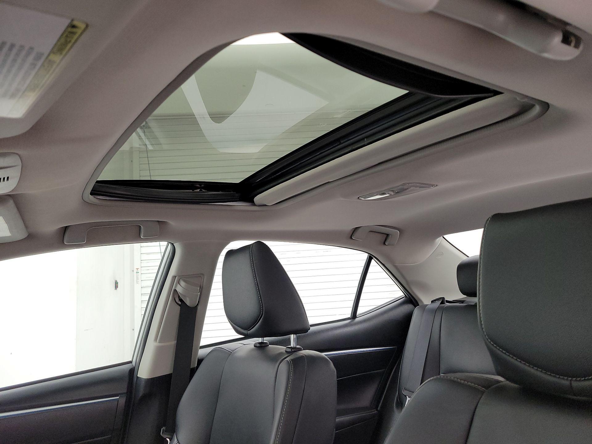 Thumbnail: 2014 Toyota Corolla - 19