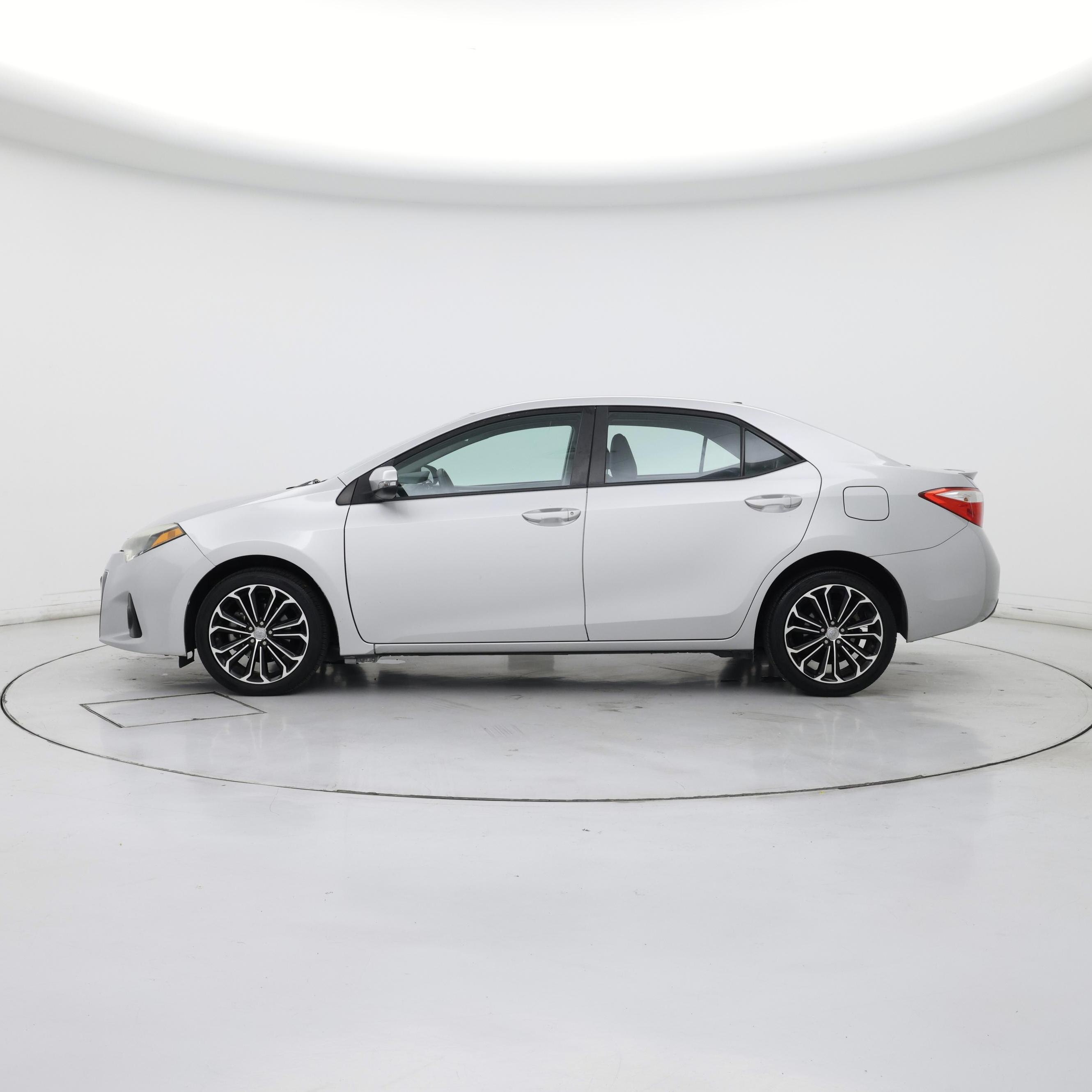Thumbnail: 2014 Toyota Corolla - 3