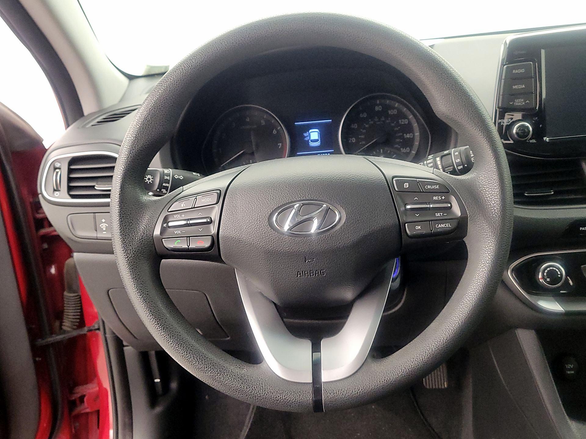Thumbnail: 2019 Hyundai Elantra - 10