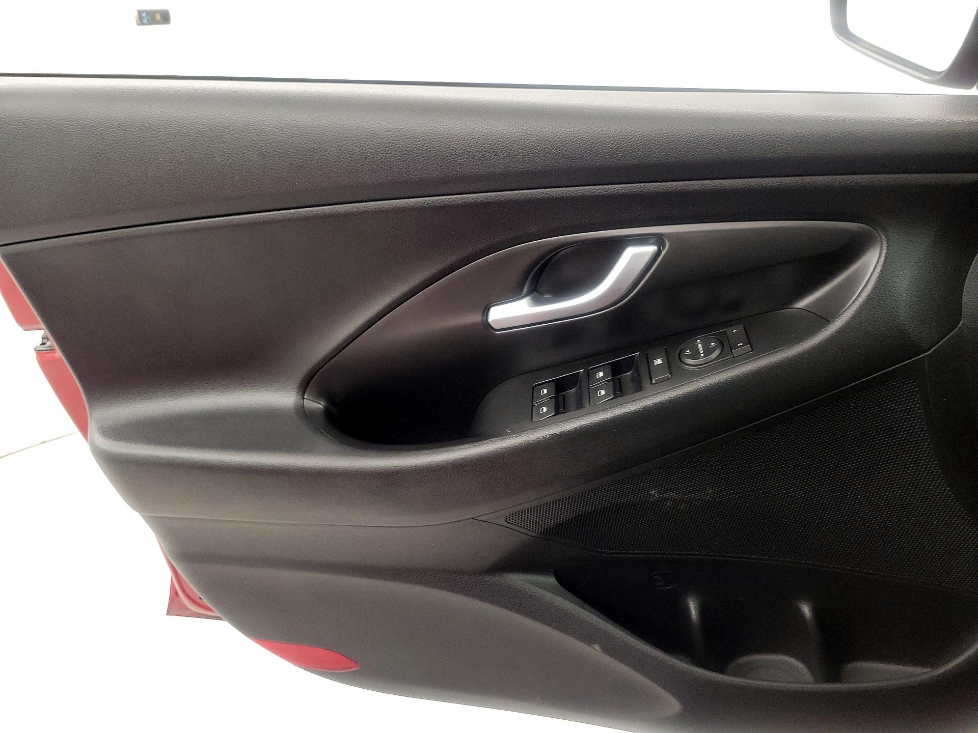 Thumbnail: 2019 Hyundai Elantra - 12
