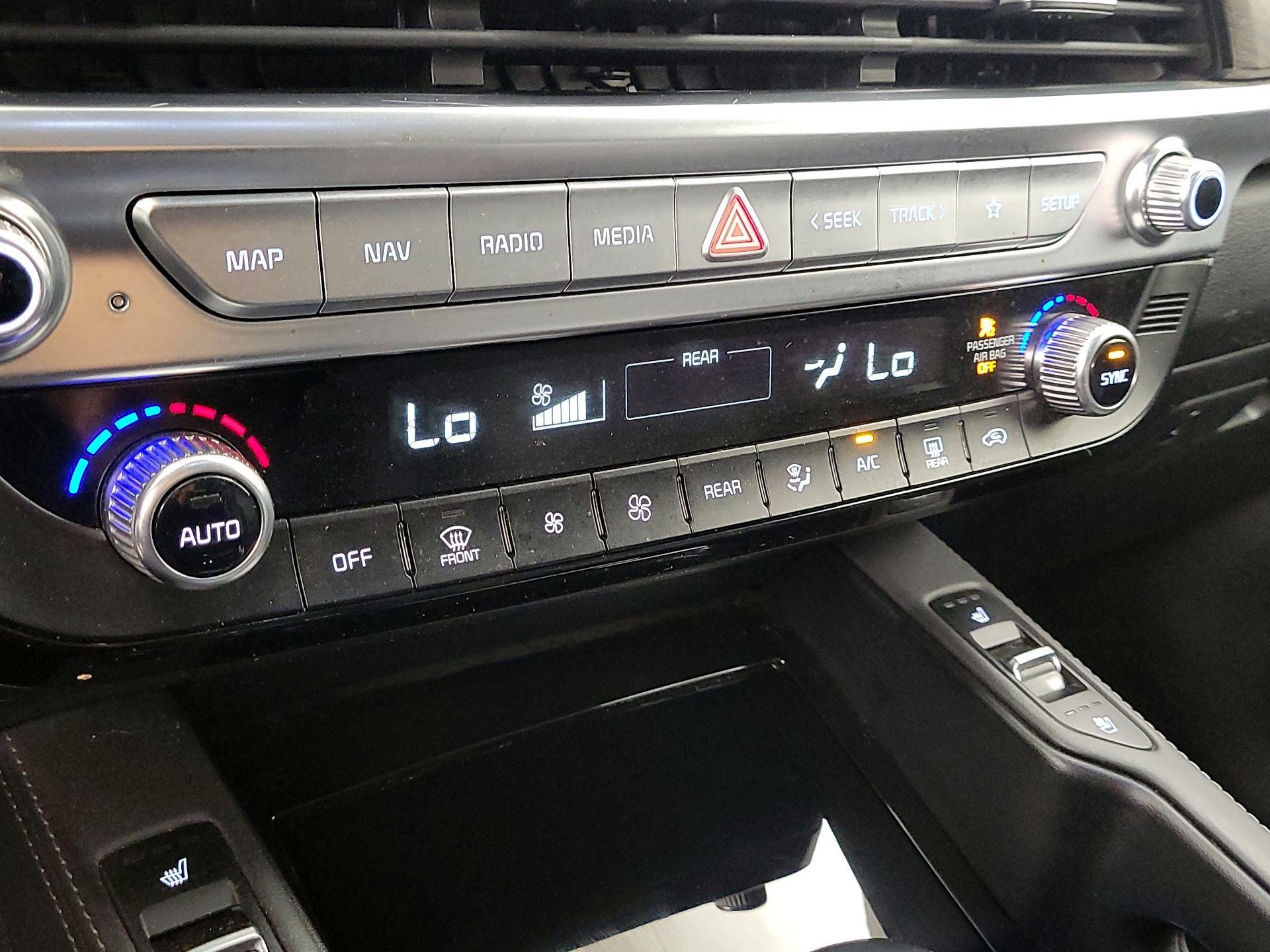 Thumbnail: 2021 Kia Telluride - 17