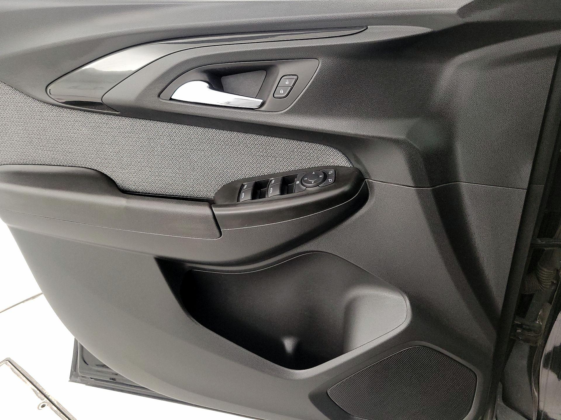 Thumbnail: 2022 Chevrolet TrailBlazer - 12