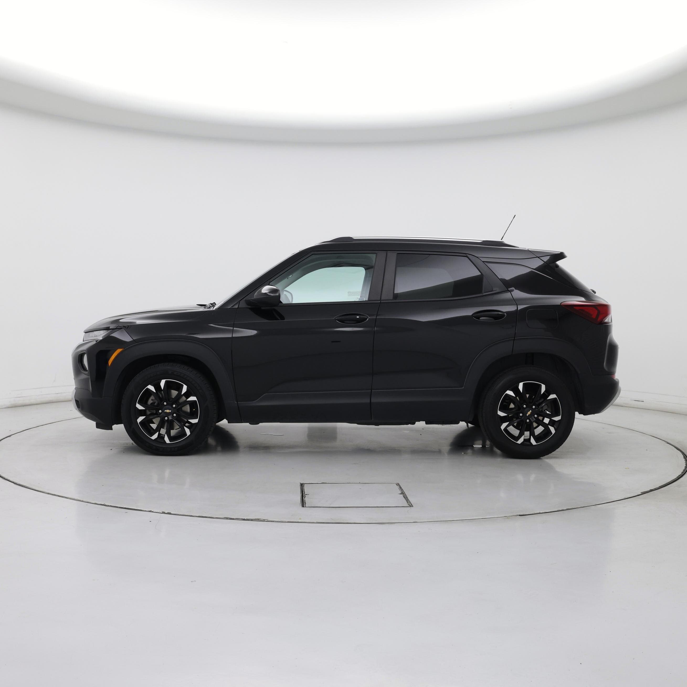 Thumbnail: 2022 Chevrolet TrailBlazer - 3