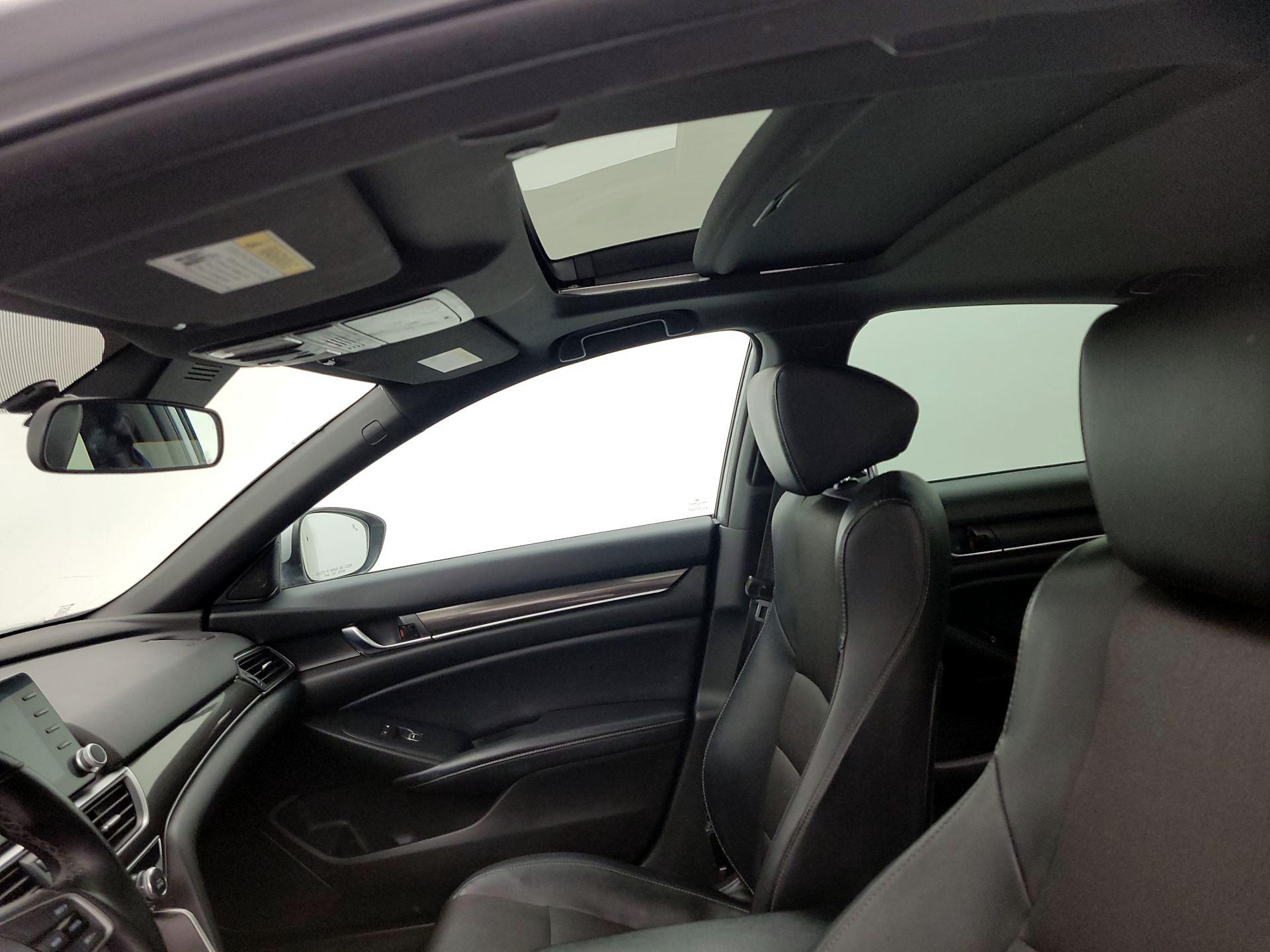 Thumbnail: 2018 Honda Accord - 19