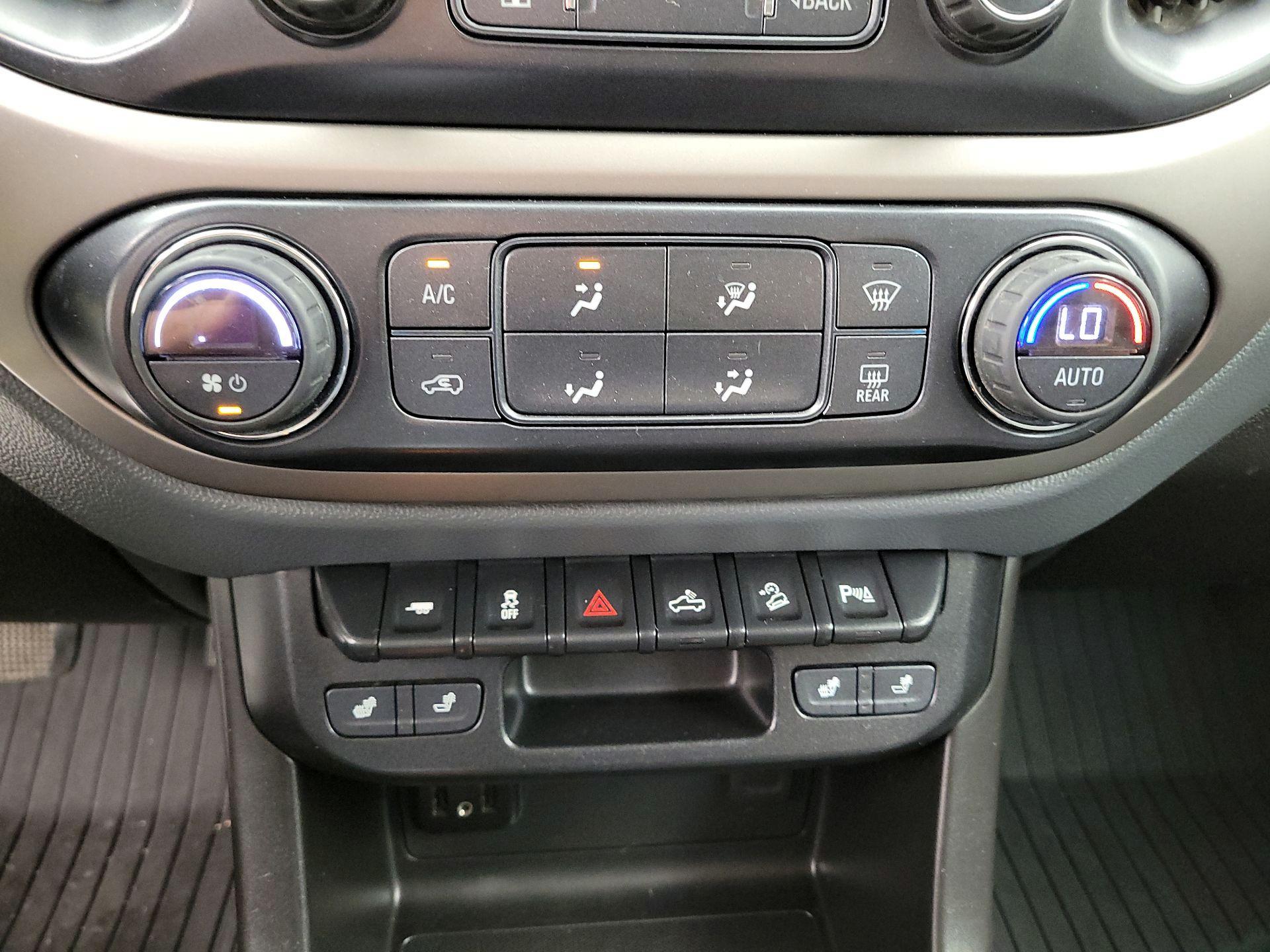 Thumbnail: 2019 Chevrolet Colorado - 16