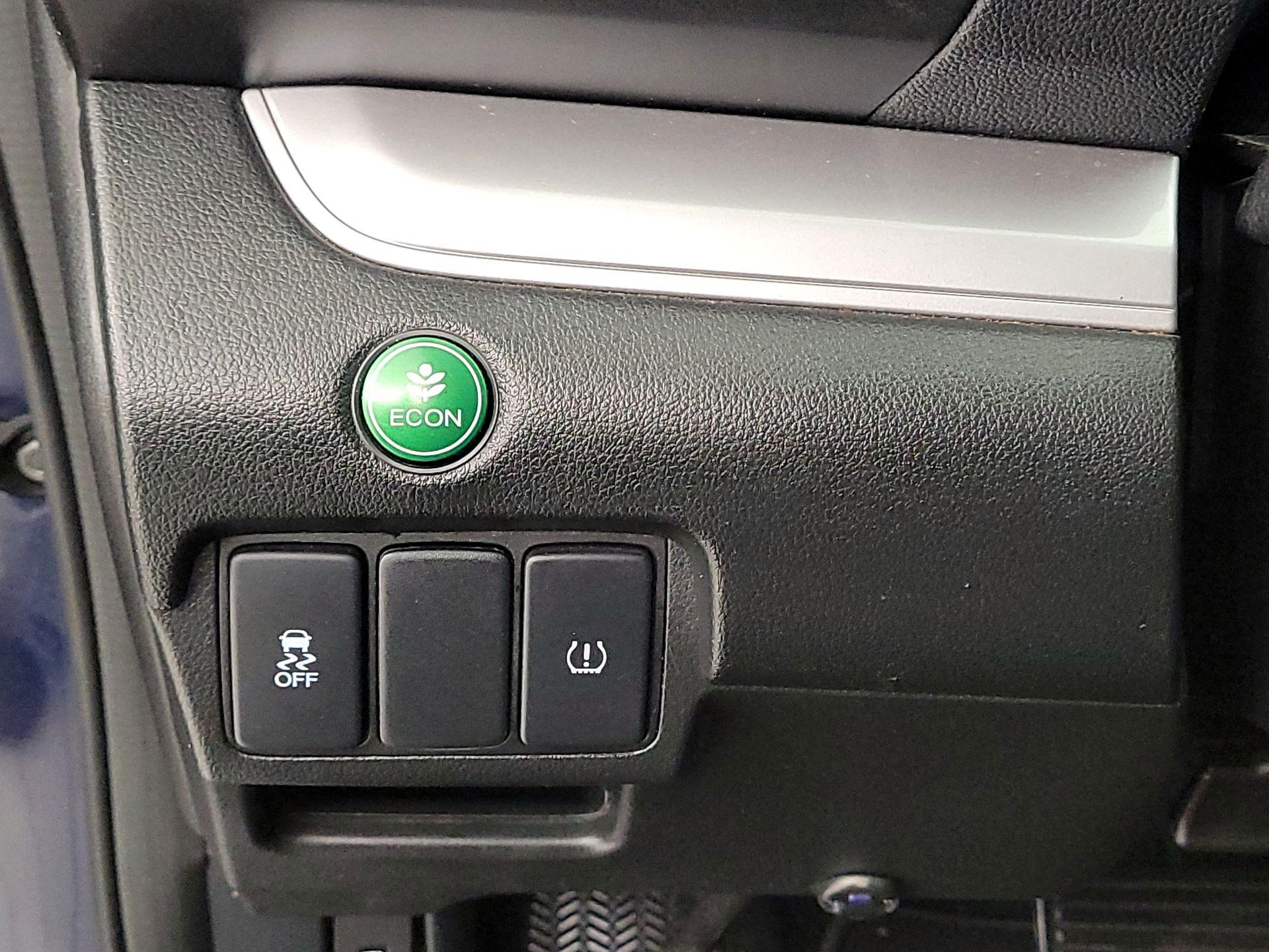 Thumbnail: 2015 Honda CR-V - 13