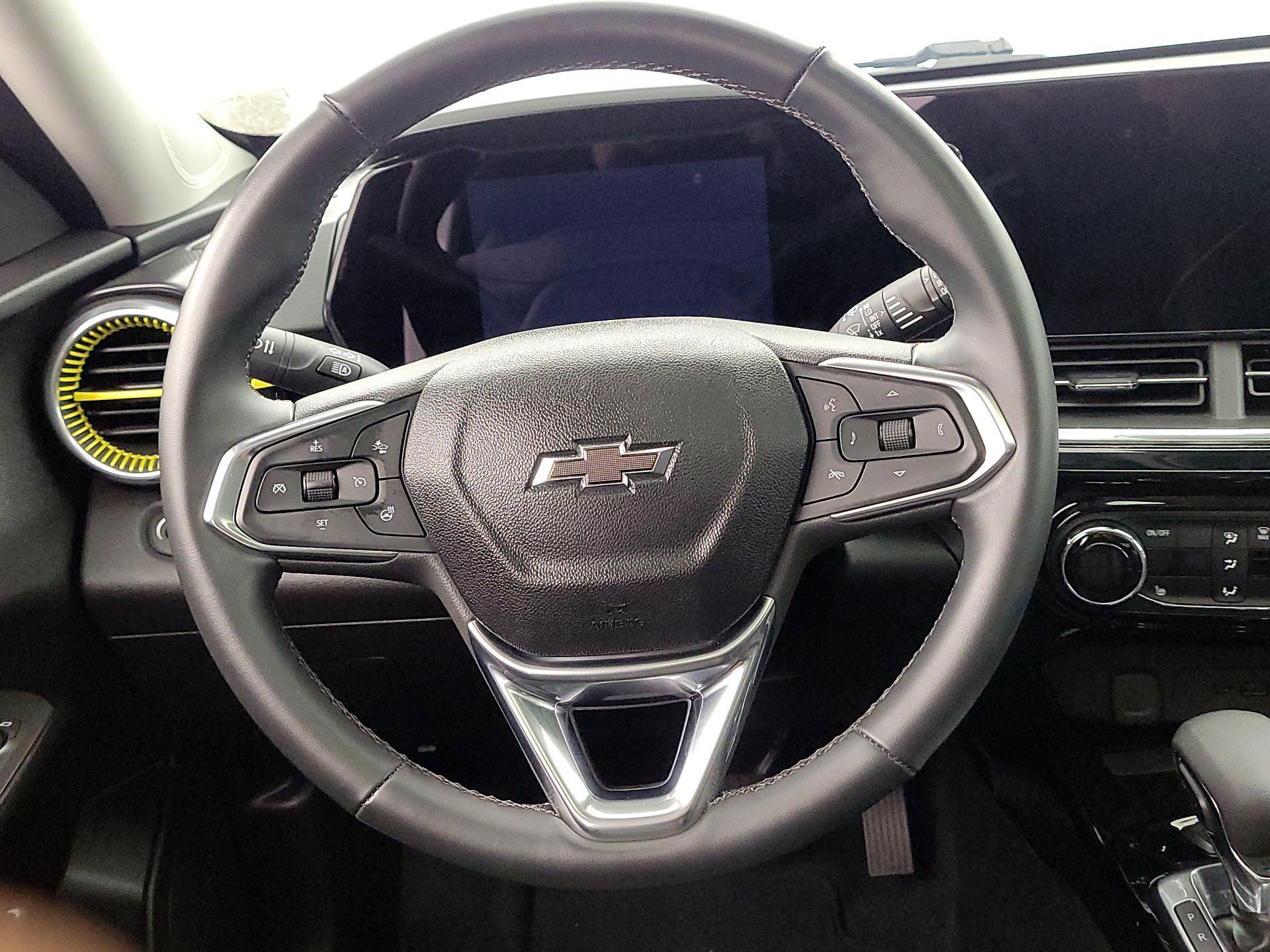 Thumbnail: 2024 Chevrolet Trax - 10