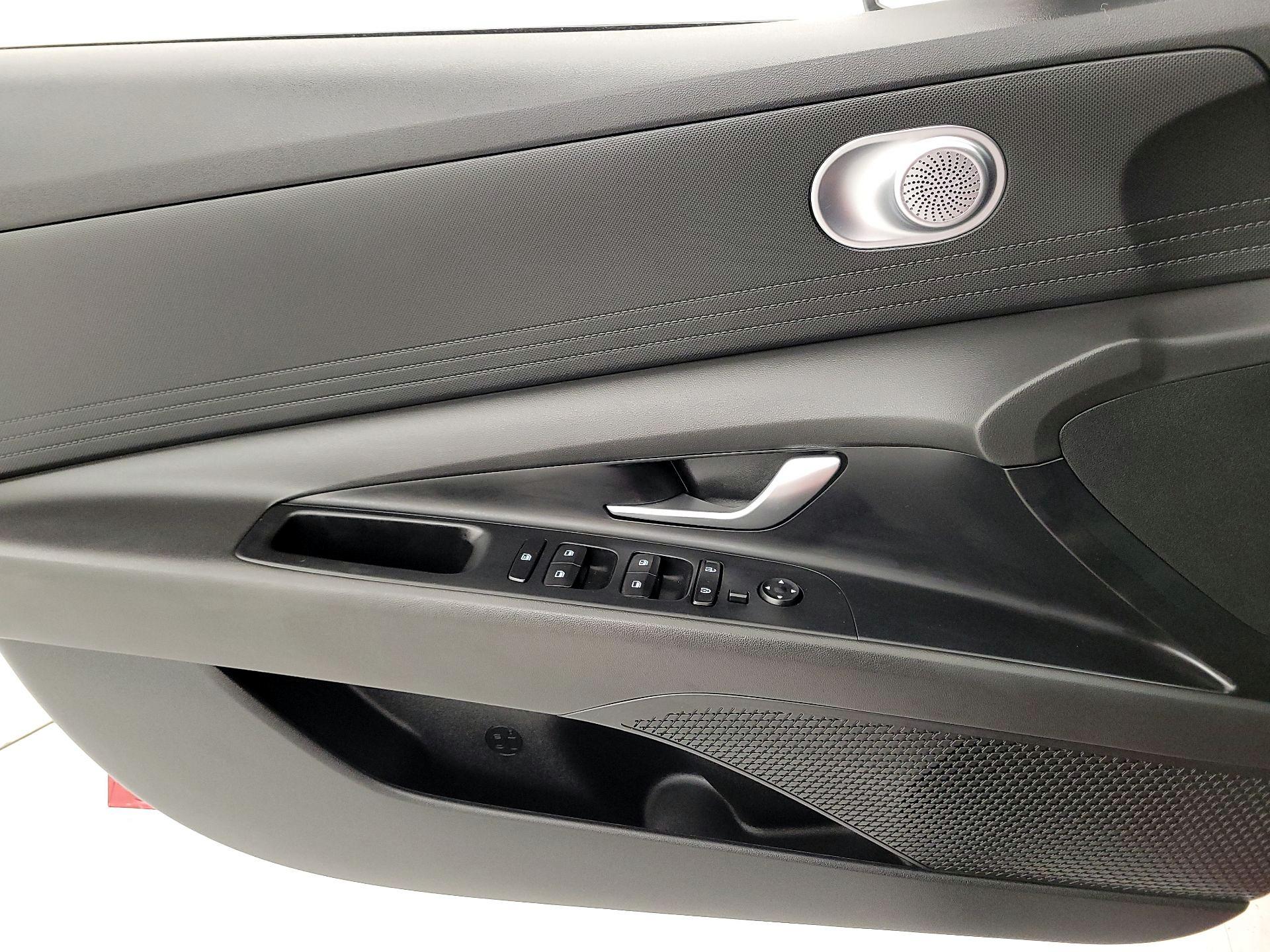 Thumbnail: 2023 Hyundai Elantra - 12