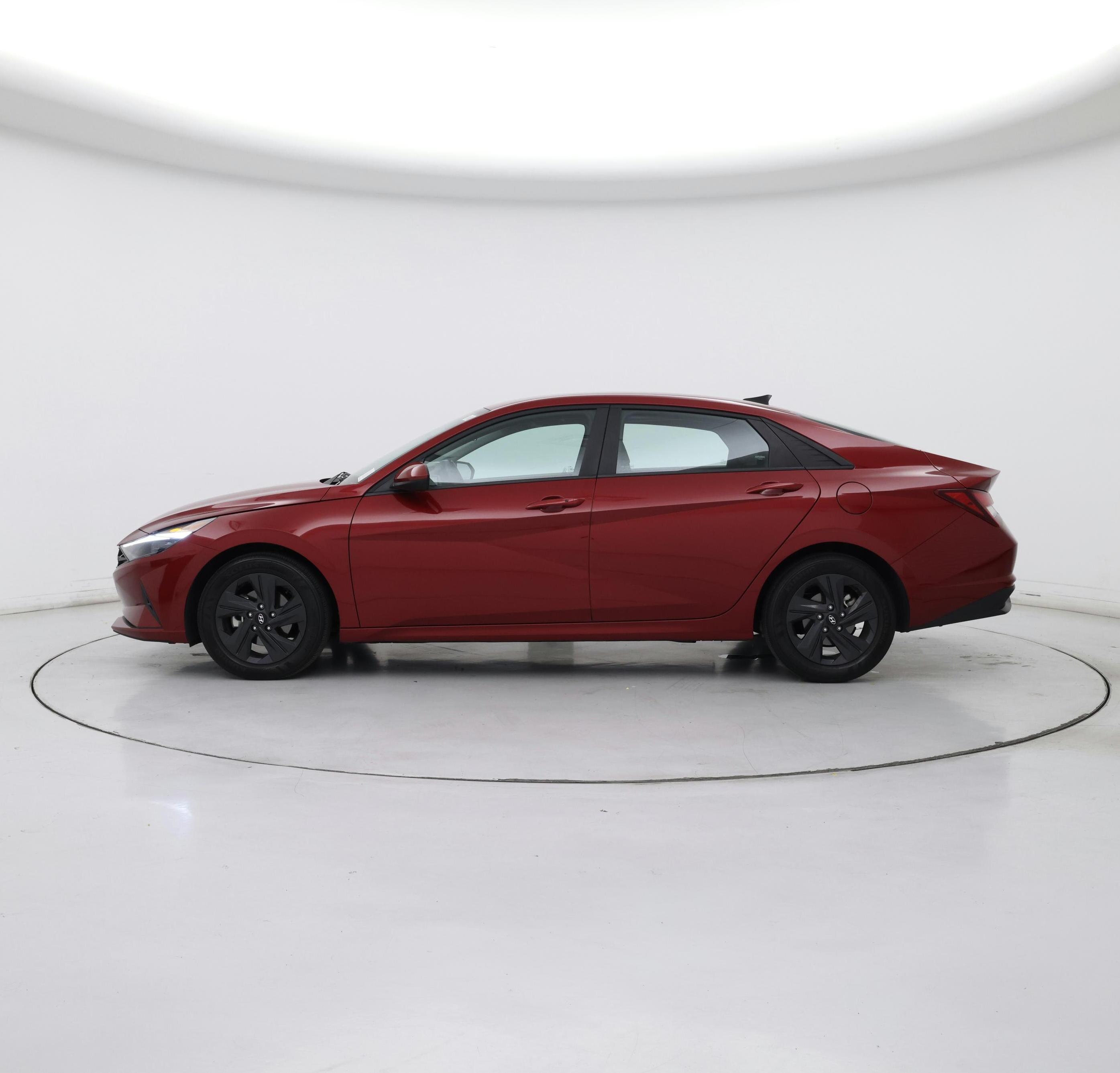Thumbnail: 2023 Hyundai Elantra - 3